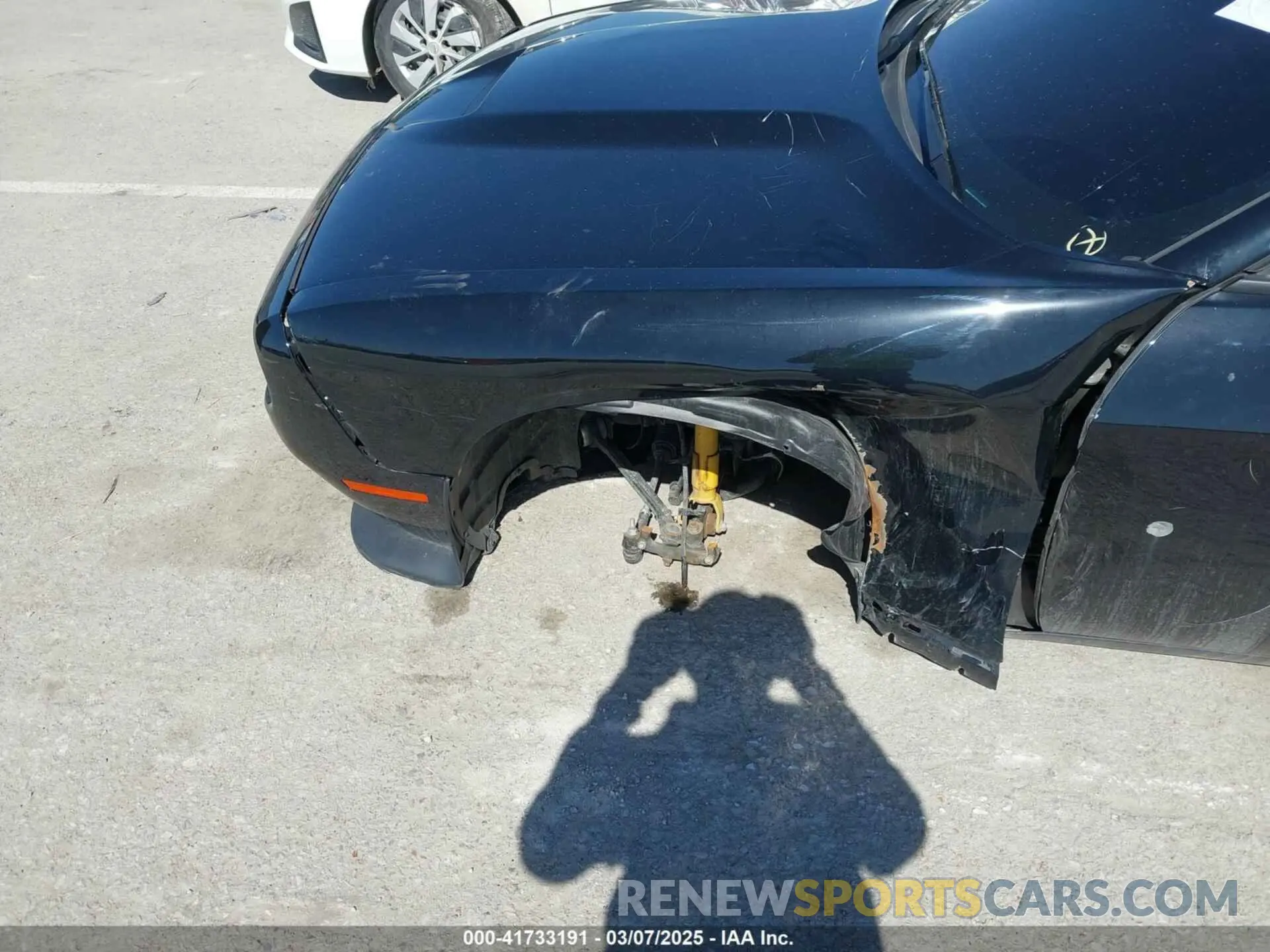 6 Photograph of a damaged car 2C3CDZJG4NH192127 DODGE CHALLENGER 2022