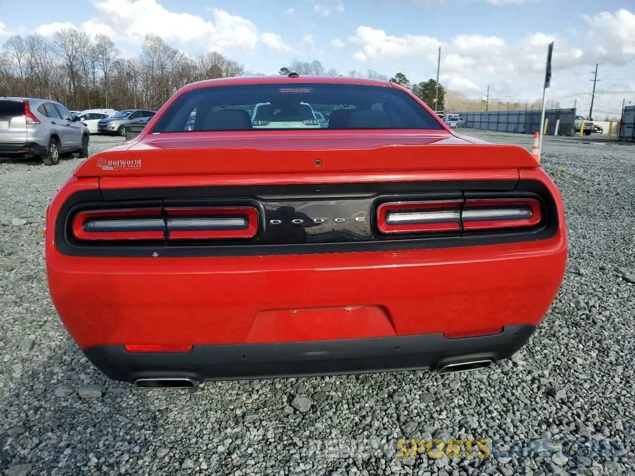 6 Photograph of a damaged car 2C3CDZJG4NH268882 DODGE CHALLENGER 2022