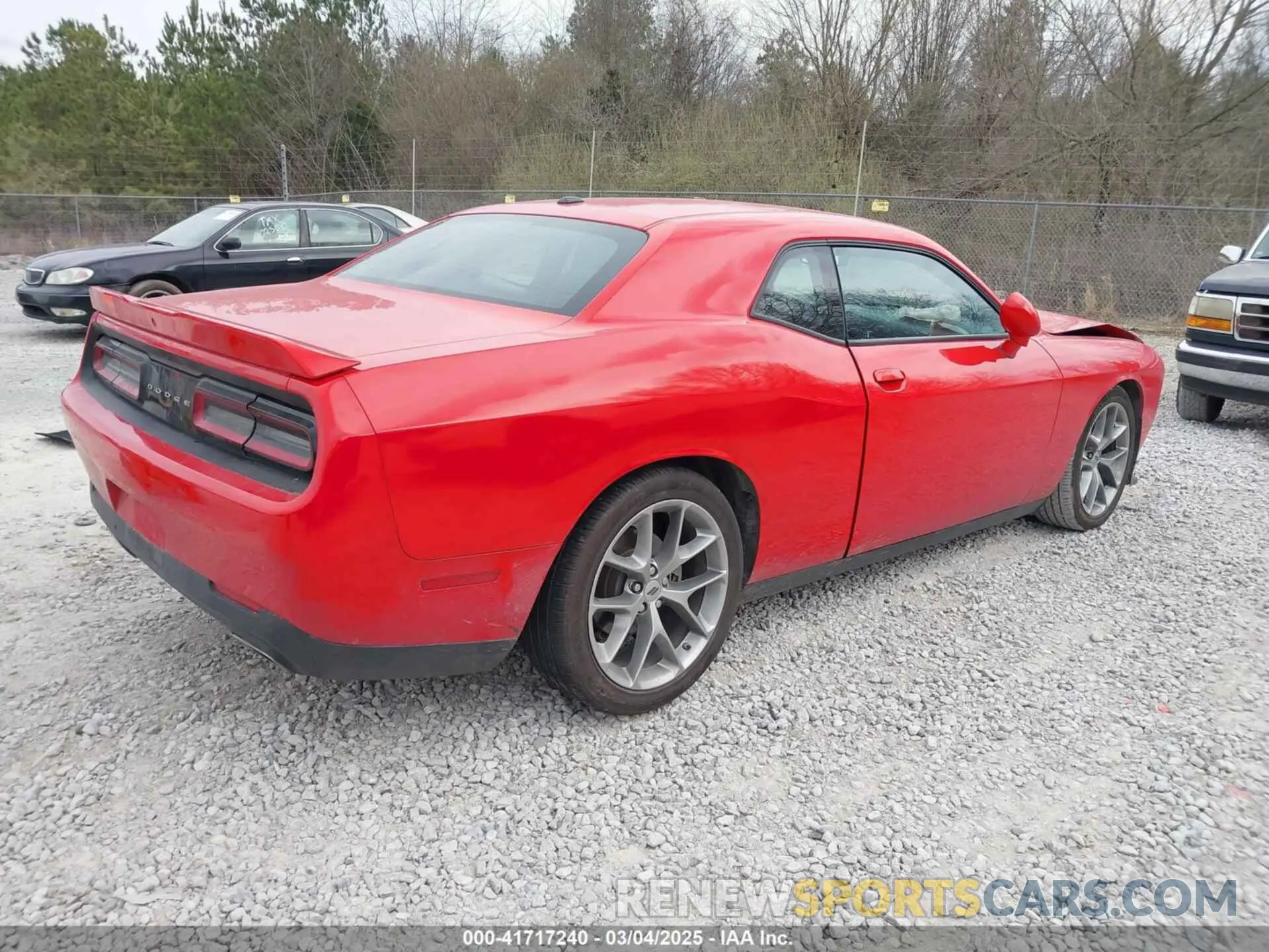 4 Photograph of a damaged car 2C3CDZJG5NH226611 DODGE CHALLENGER 2022