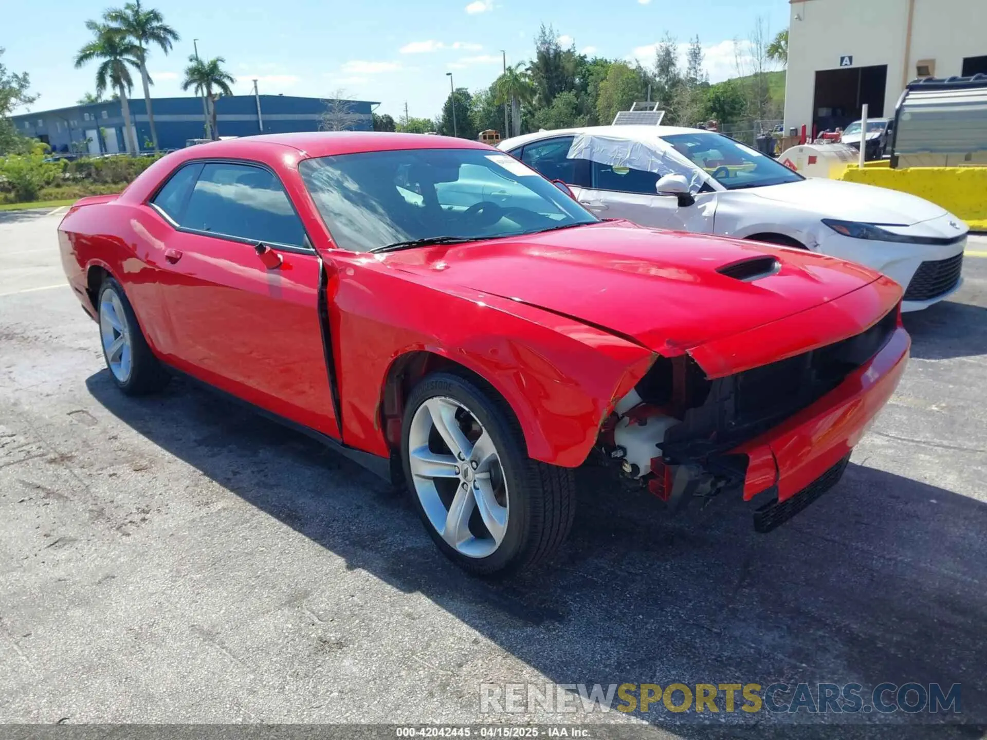 1 Photograph of a damaged car 2C3CDZJG5NH249578 DODGE CHALLENGER 2022
