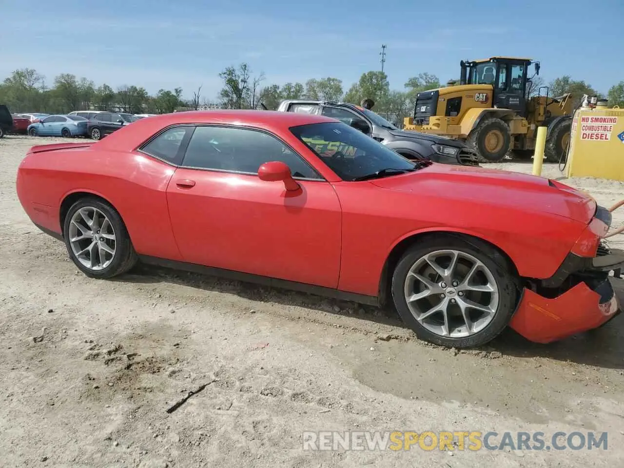 4 Photograph of a damaged car 2C3CDZJG5NH268521 DODGE CHALLENGER 2022