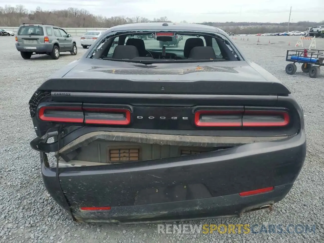 6 Photograph of a damaged car 2C3CDZJG6NH254384 DODGE CHALLENGER 2022