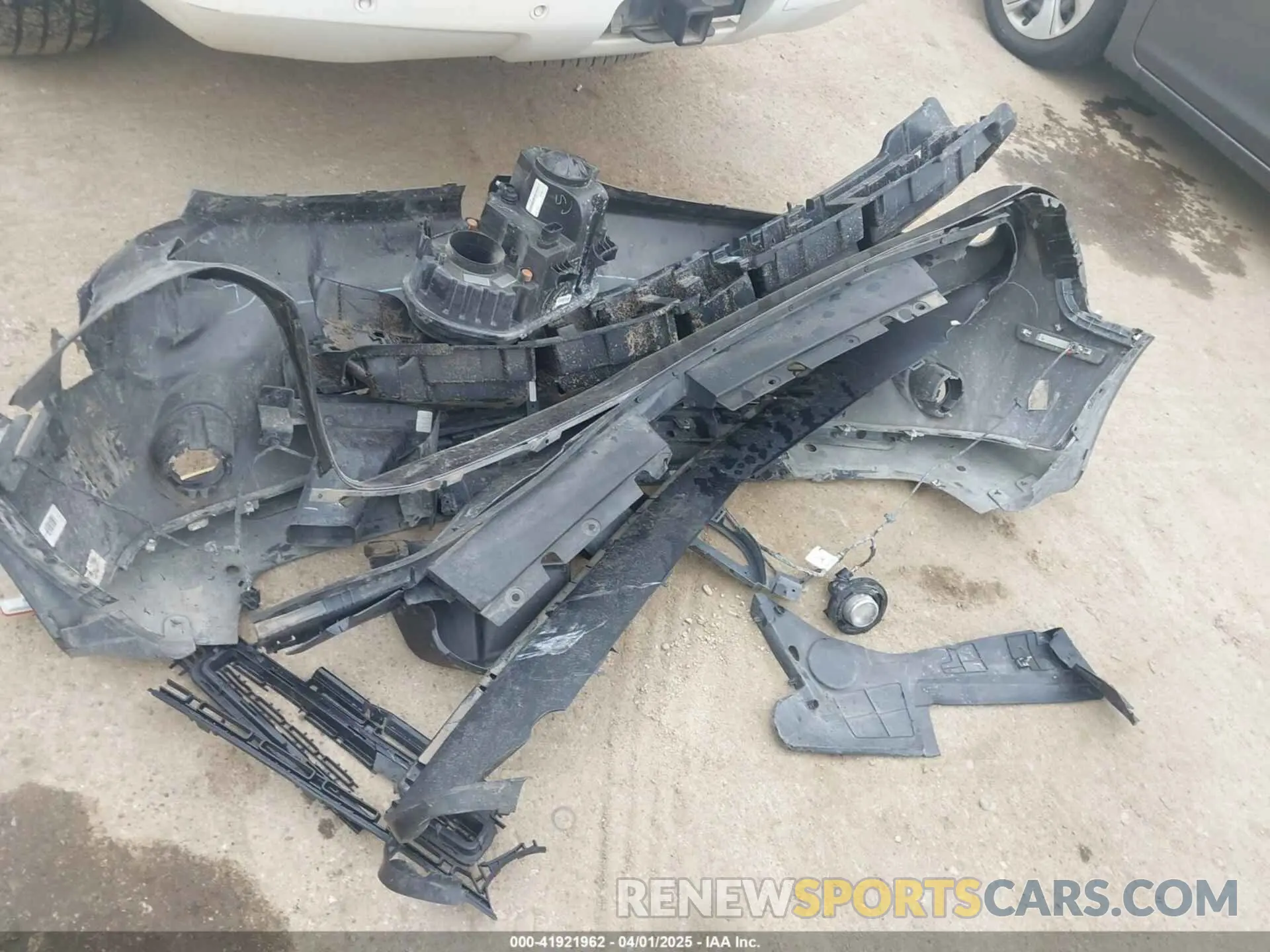 12 Photograph of a damaged car 2C3CDZJG7NH137512 DODGE CHALLENGER 2022