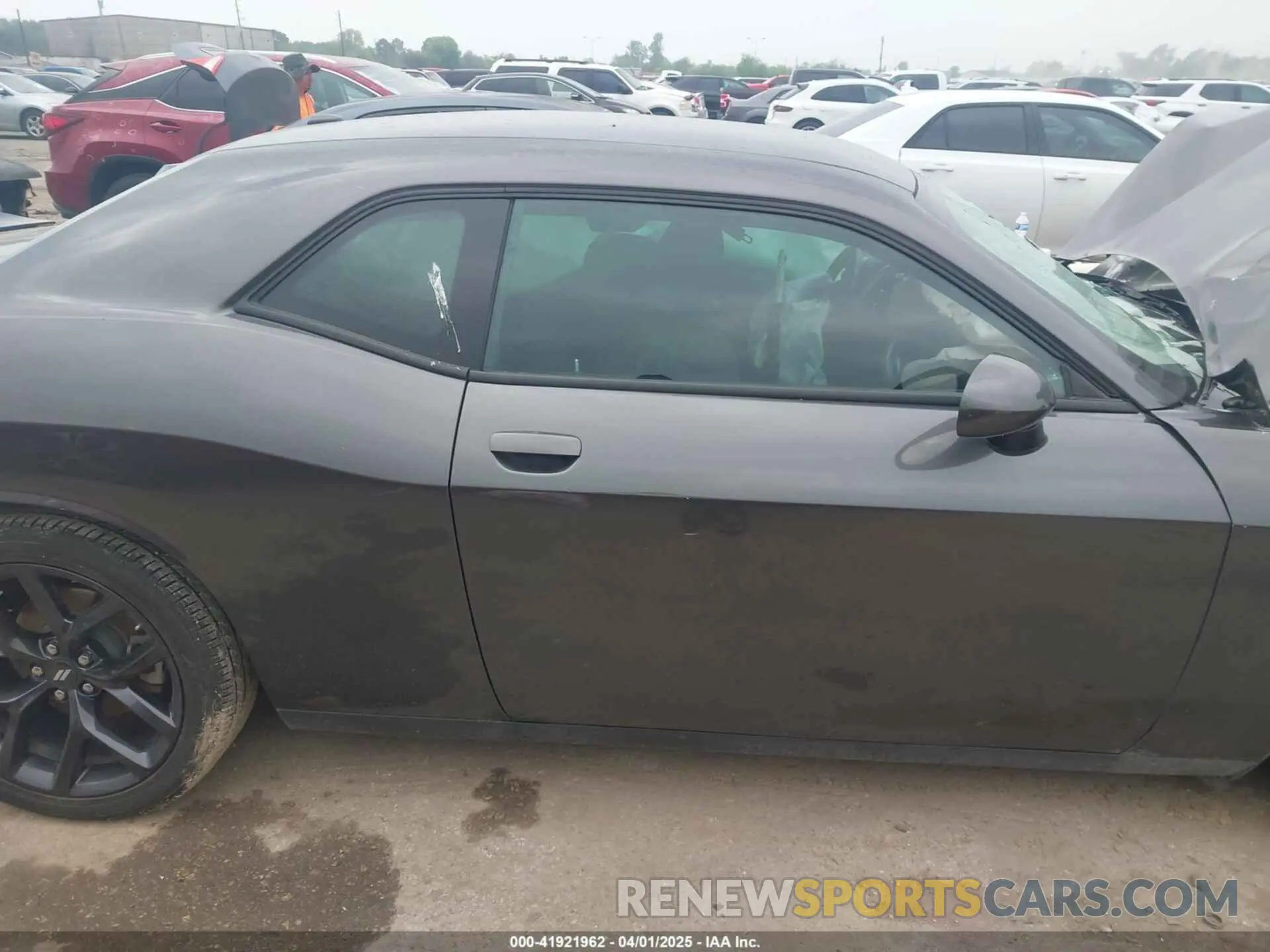 14 Photograph of a damaged car 2C3CDZJG7NH137512 DODGE CHALLENGER 2022