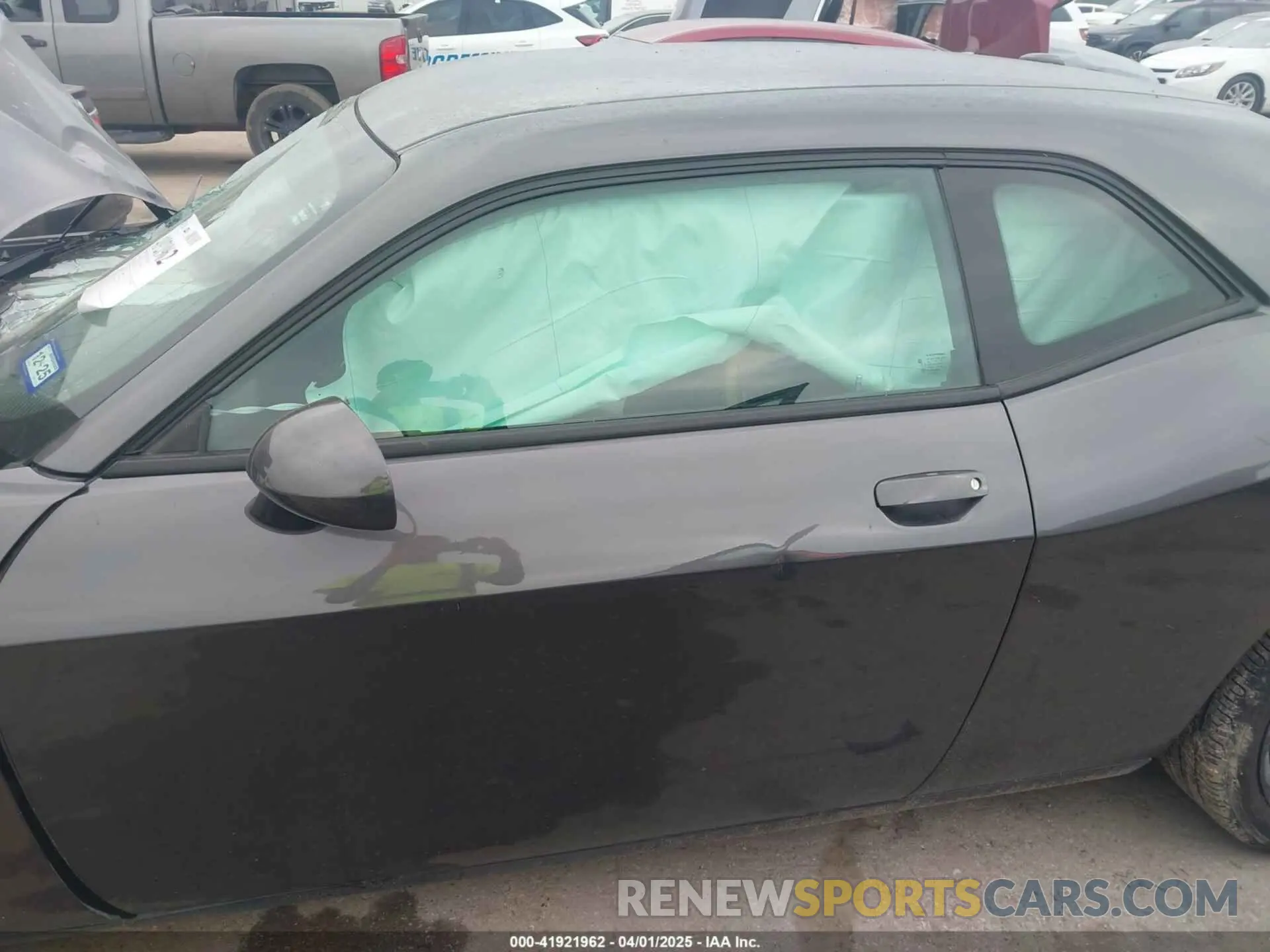 15 Photograph of a damaged car 2C3CDZJG7NH137512 DODGE CHALLENGER 2022