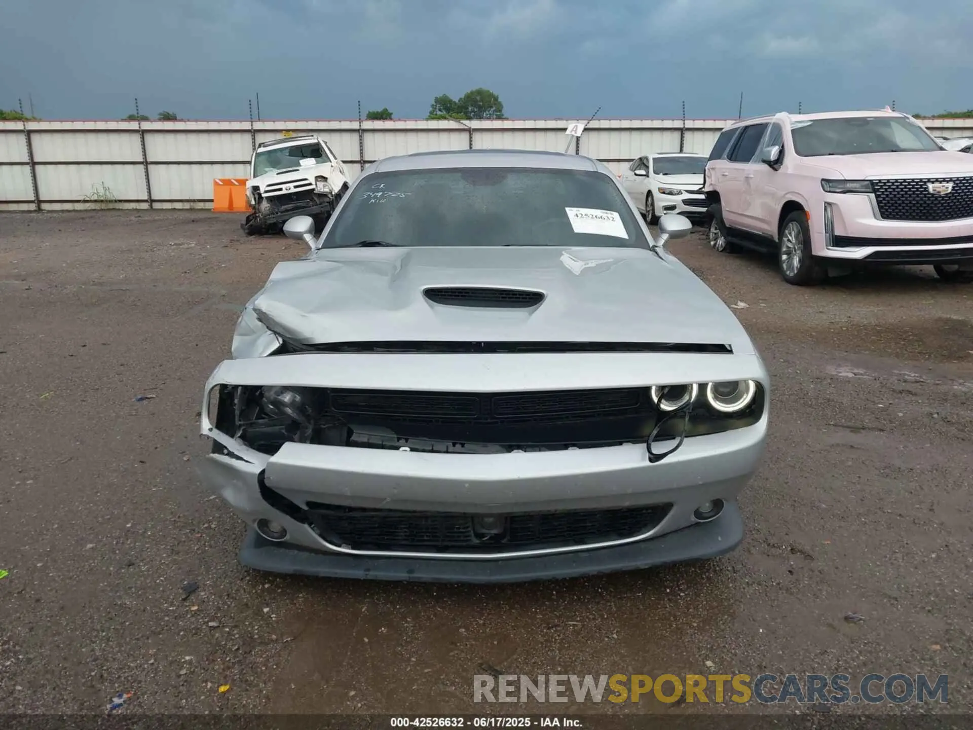 13 Photograph of a damaged car 2C3CDZJG7NH140118 DODGE CHALLENGER 2022