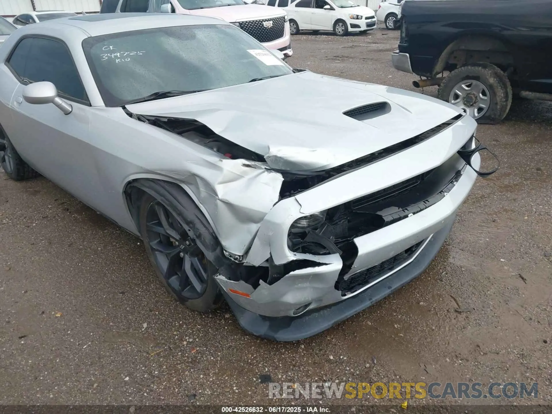 18 Photograph of a damaged car 2C3CDZJG7NH140118 DODGE CHALLENGER 2022