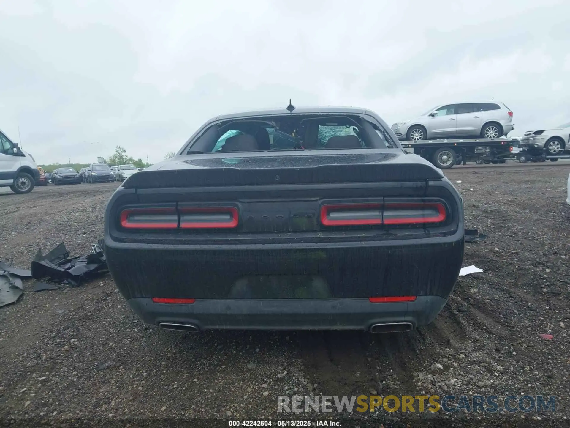 15 Photograph of a damaged car 2C3CDZJG7NH260470 DODGE CHALLENGER 2022