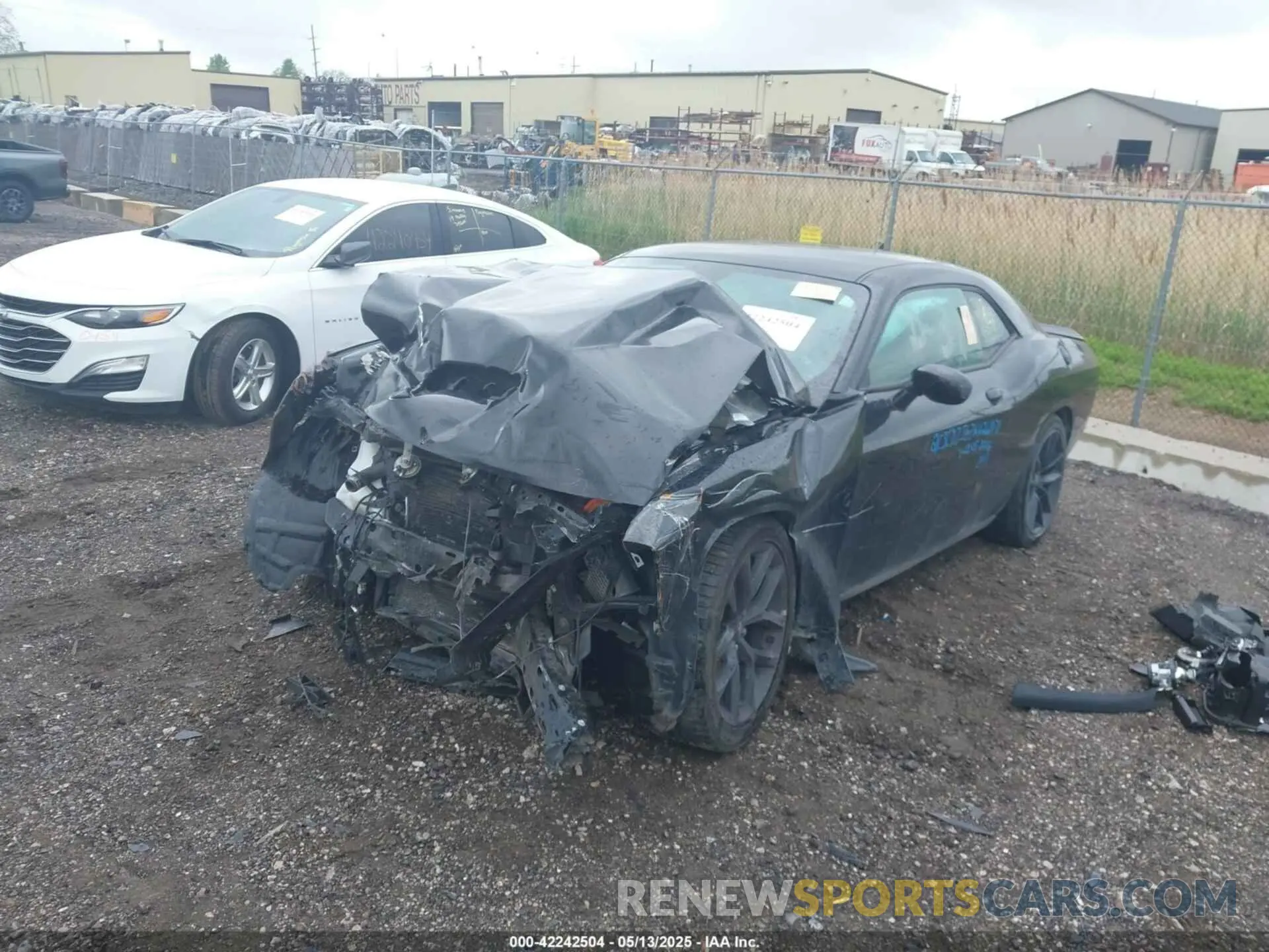2 Photograph of a damaged car 2C3CDZJG7NH260470 DODGE CHALLENGER 2022