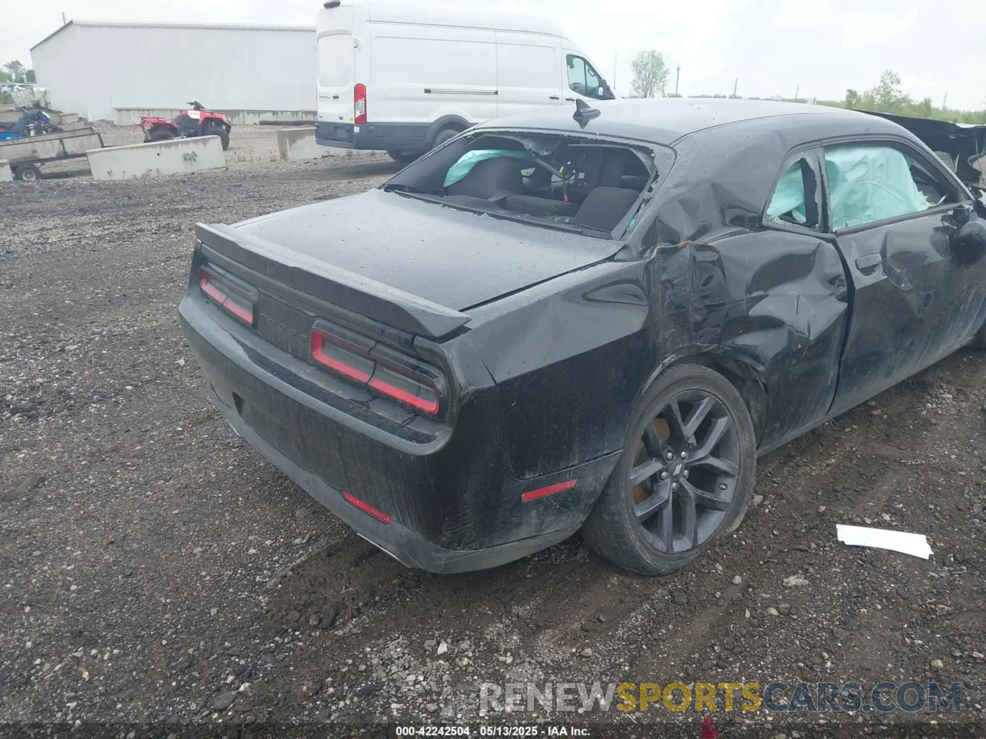4 Photograph of a damaged car 2C3CDZJG7NH260470 DODGE CHALLENGER 2022