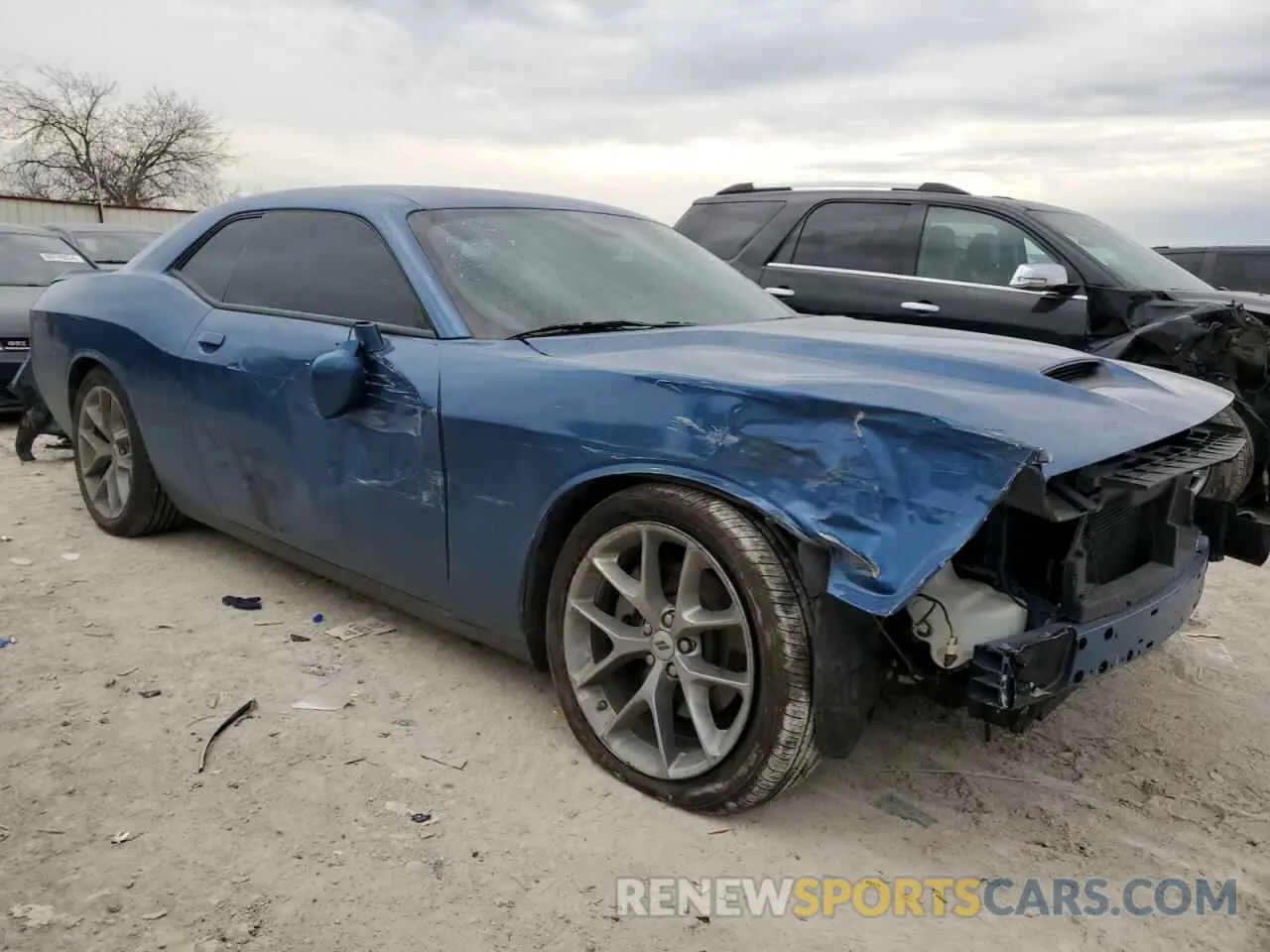 4 Photograph of a damaged car 2C3CDZJG7NH268519 DODGE CHALLENGER 2022
