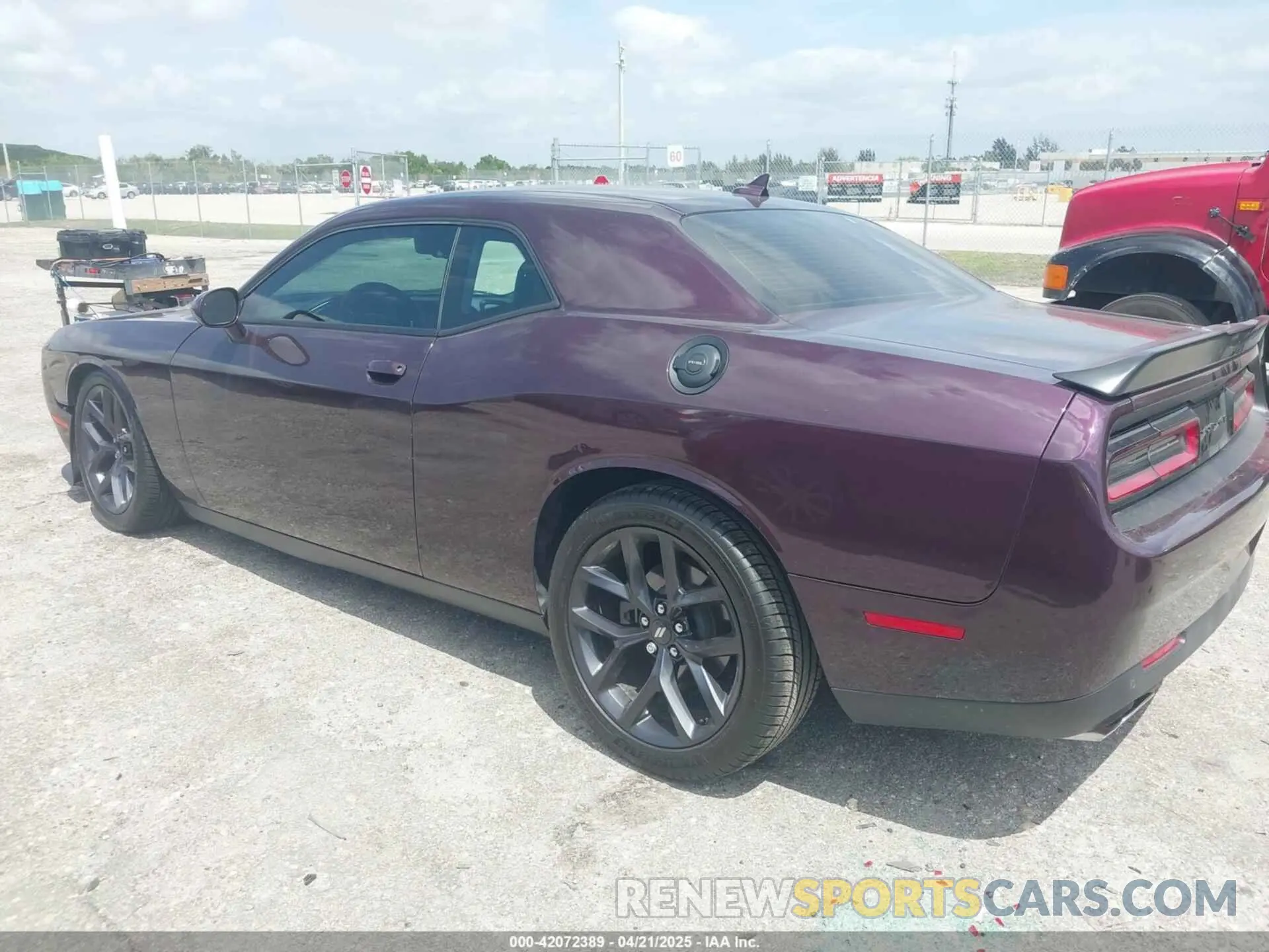 3 Photograph of a damaged car 2C3CDZJG8NH226859 DODGE CHALLENGER 2022