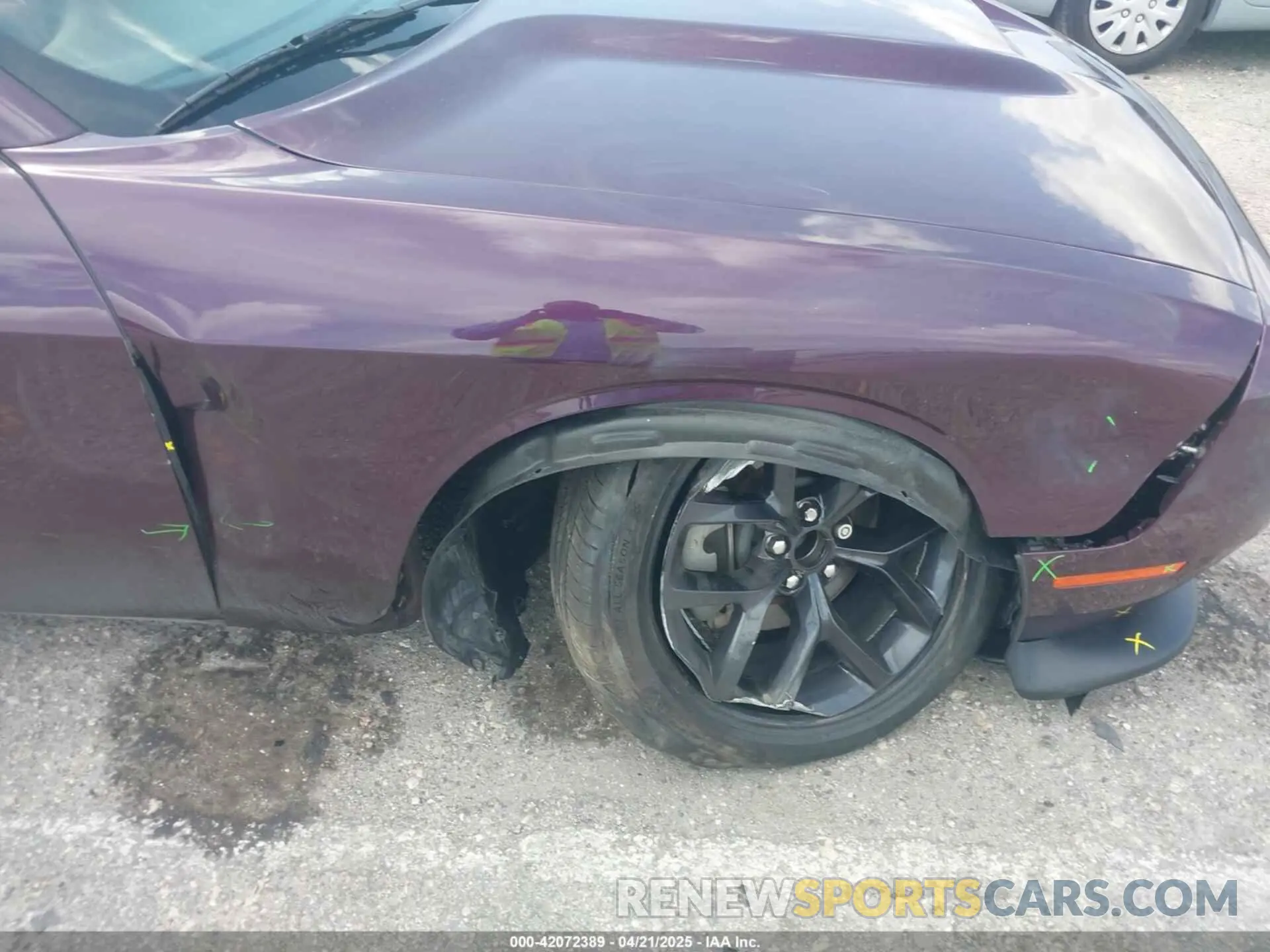 6 Photograph of a damaged car 2C3CDZJG8NH226859 DODGE CHALLENGER 2022