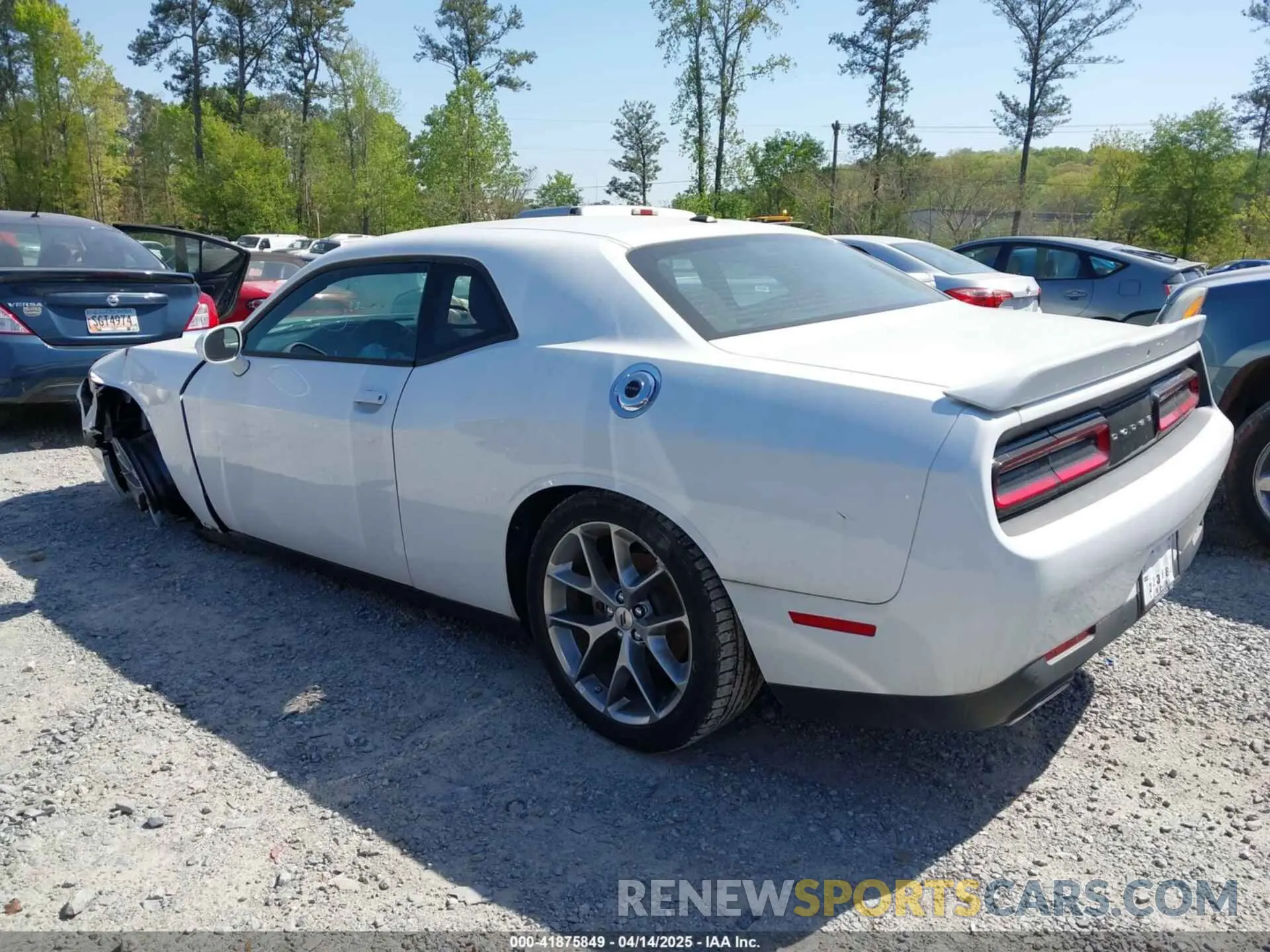 13 Photograph of a damaged car 2C3CDZJG9NH237465 DODGE CHALLENGER 2022