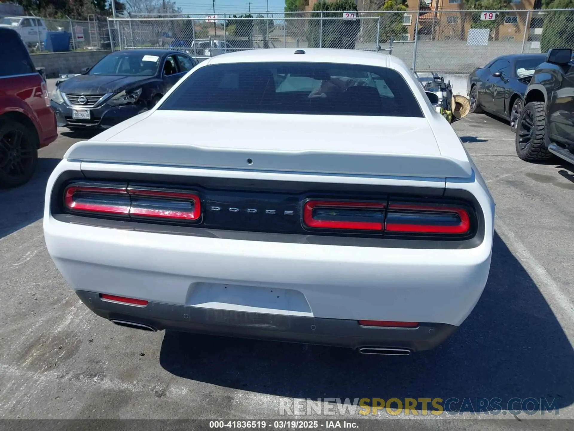 17 Photograph of a damaged car 2C3CDZJG9NH249597 DODGE CHALLENGER 2022