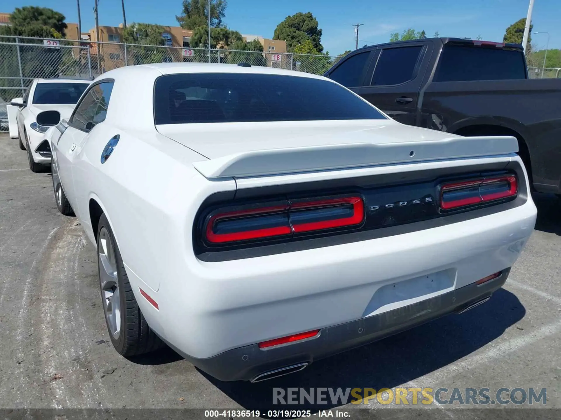 3 Photograph of a damaged car 2C3CDZJG9NH249597 DODGE CHALLENGER 2022