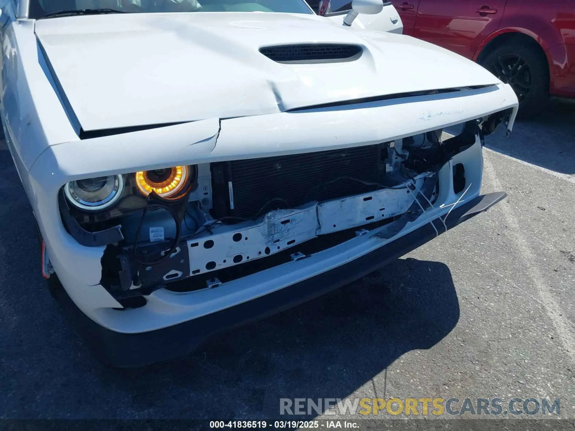 6 Photograph of a damaged car 2C3CDZJG9NH249597 DODGE CHALLENGER 2022