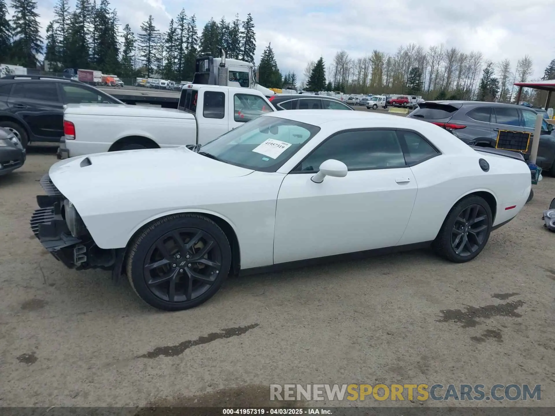 15 Photograph of a damaged car 2C3CDZJG9NH260762 DODGE CHALLENGER 2022