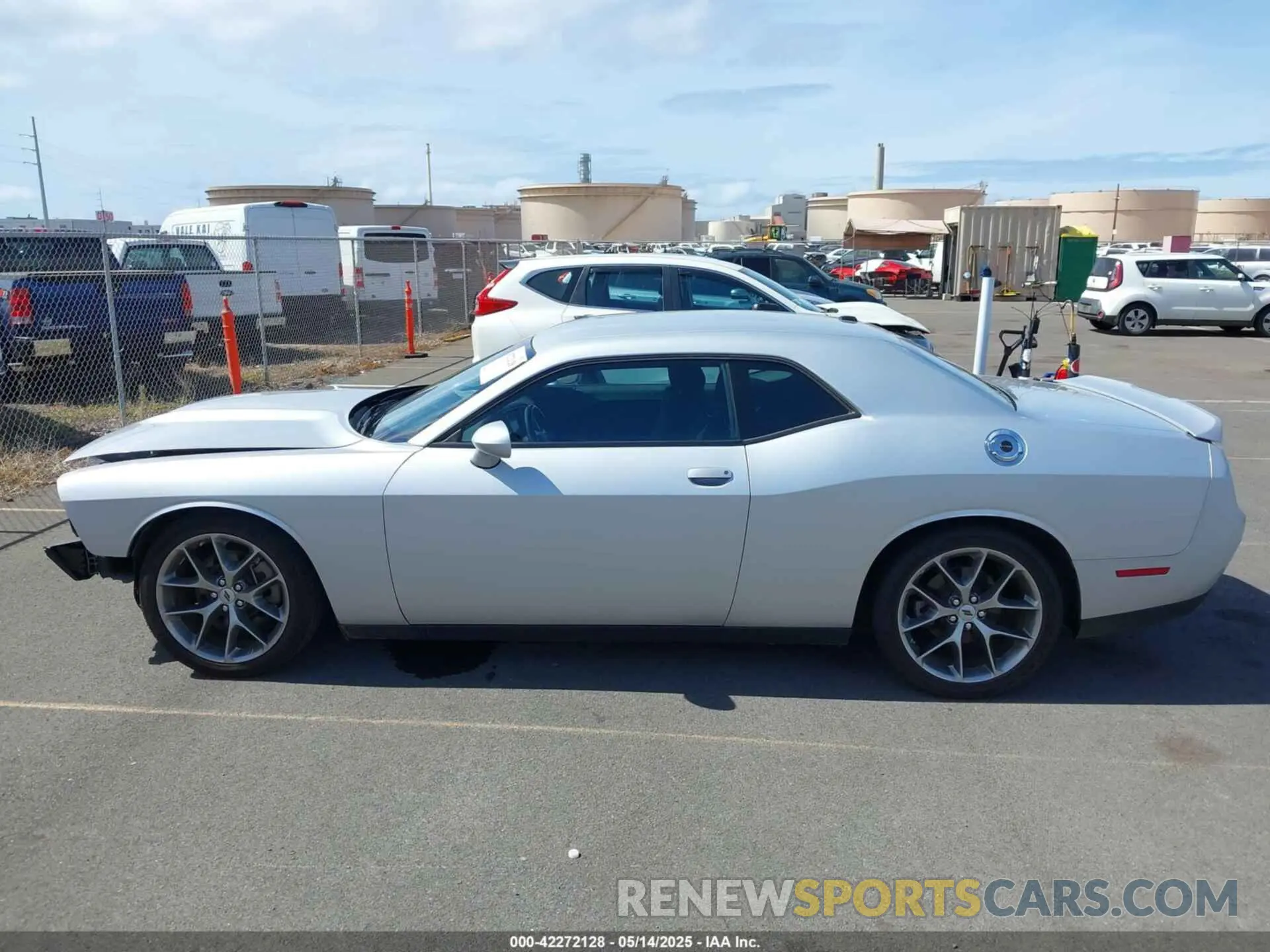 15 Photograph of a damaged car 2C3CDZJGXNH233246 DODGE CHALLENGER 2022