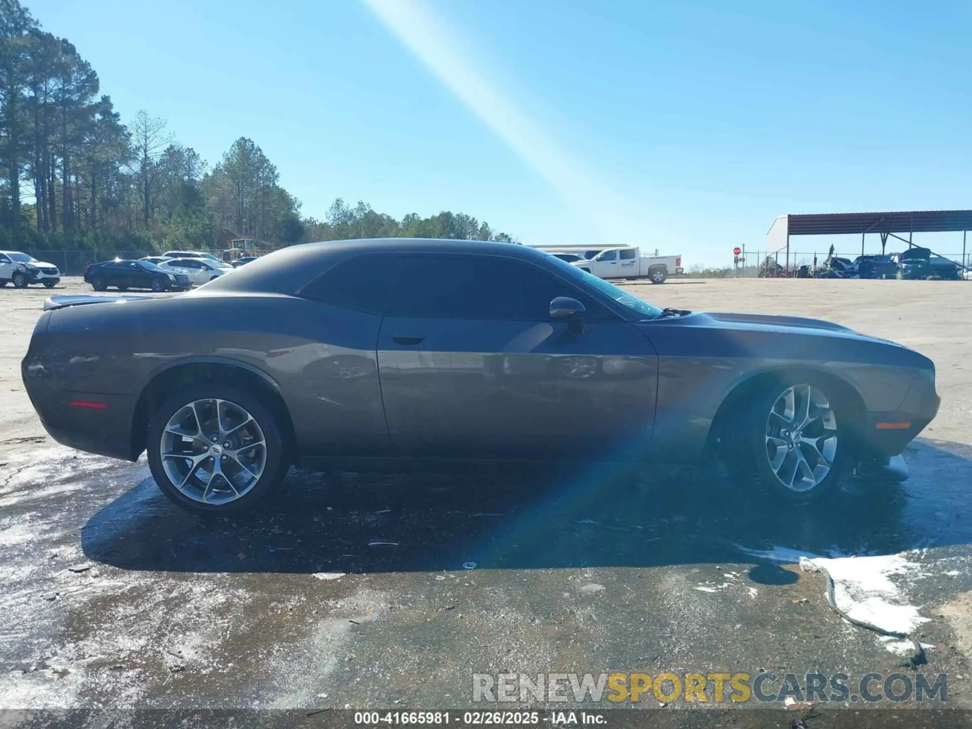 12 Photograph of a damaged car 2C3CDZJGXNH237572 DODGE CHALLENGER 2022