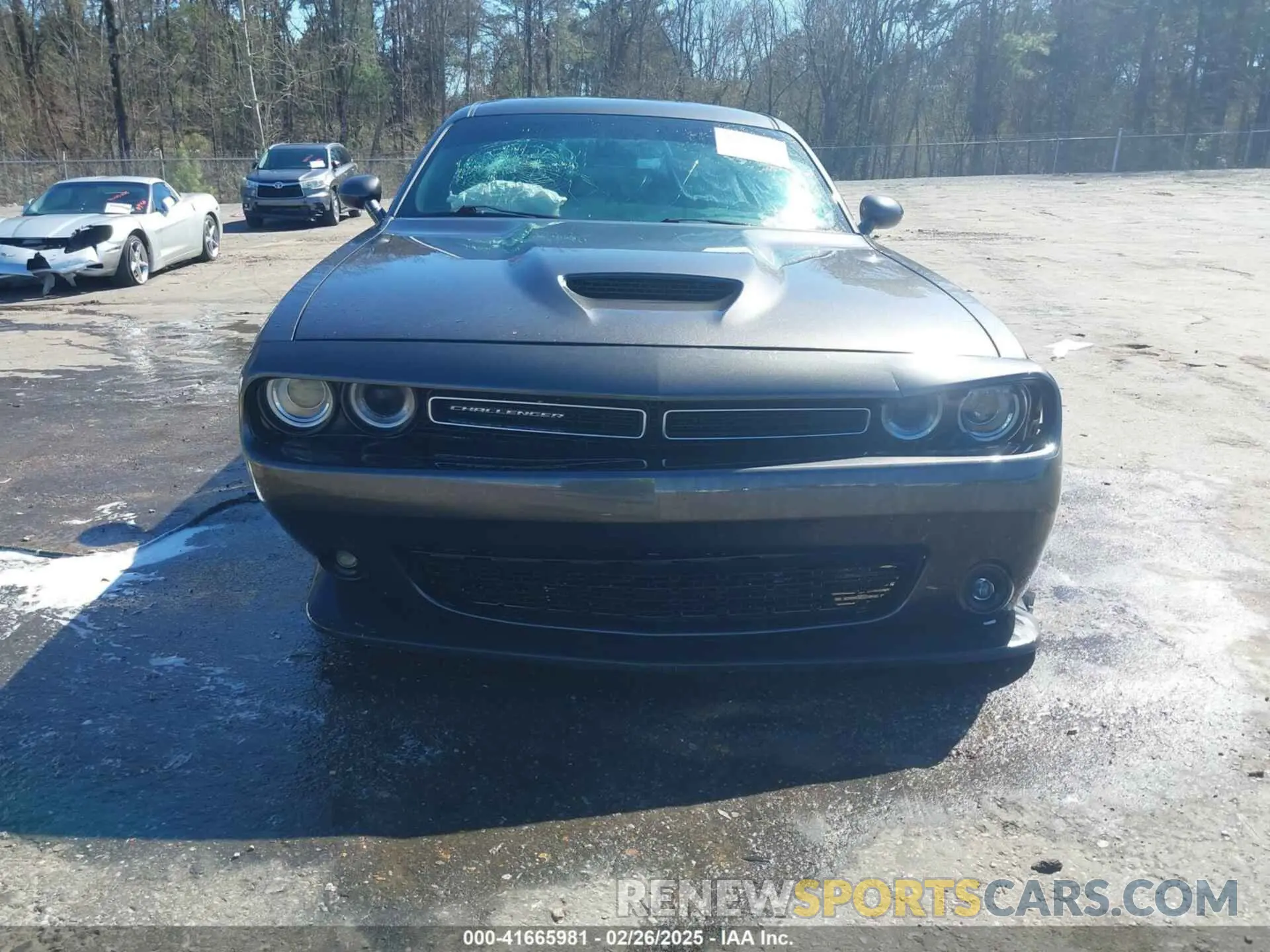 6 Photograph of a damaged car 2C3CDZJGXNH237572 DODGE CHALLENGER 2022