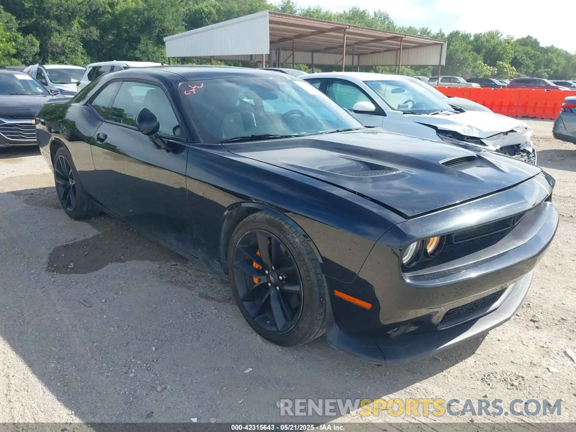 1 Photograph of a damaged car 2C3CDZJGXNH242352 DODGE CHALLENGER 2022