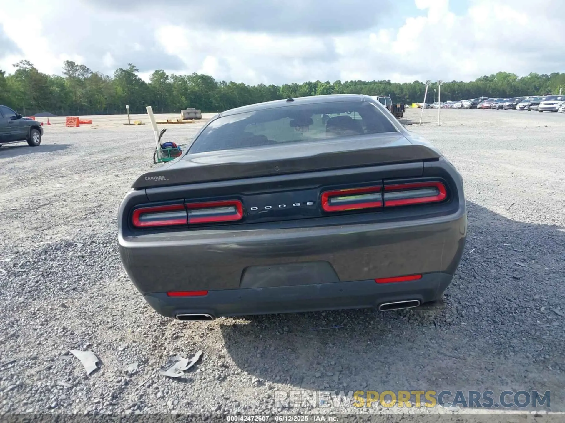 17 Photograph of a damaged car 2C3CDZJGXNH254369 DODGE CHALLENGER 2022