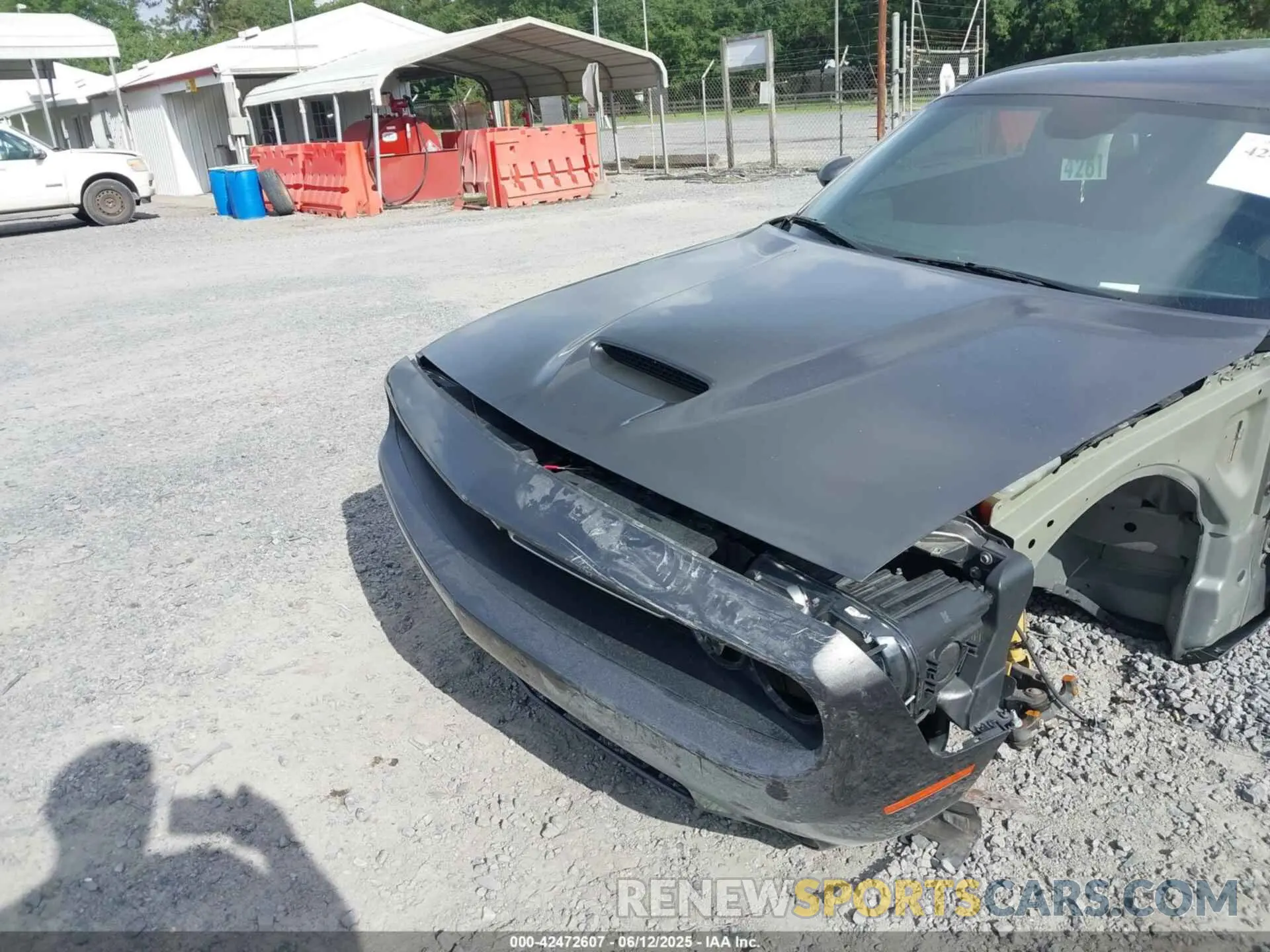 18 Photograph of a damaged car 2C3CDZJGXNH254369 DODGE CHALLENGER 2022