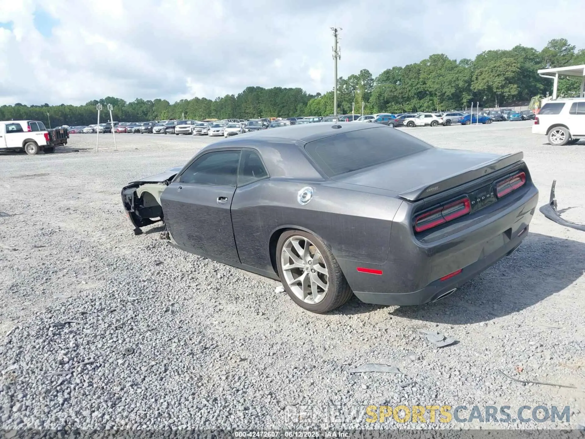 3 Photograph of a damaged car 2C3CDZJGXNH254369 DODGE CHALLENGER 2022