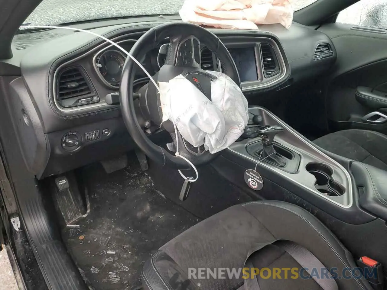8 Photograph of a damaged car 2C3CDZKG2NH118574 DODGE CHALLENGER 2022