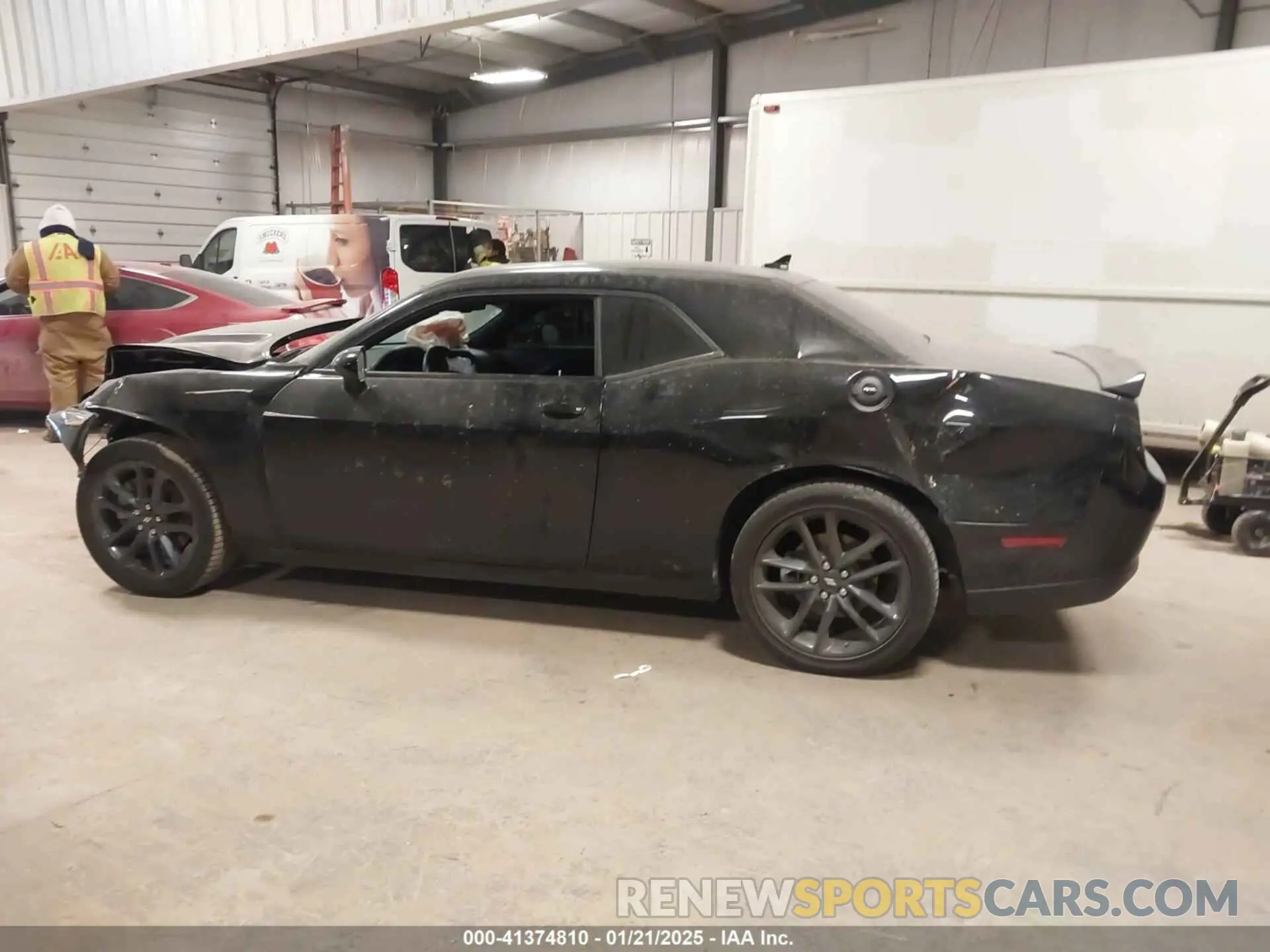 14 Photograph of a damaged car 2C3CDZKG3NH156704 DODGE CHALLENGER 2022