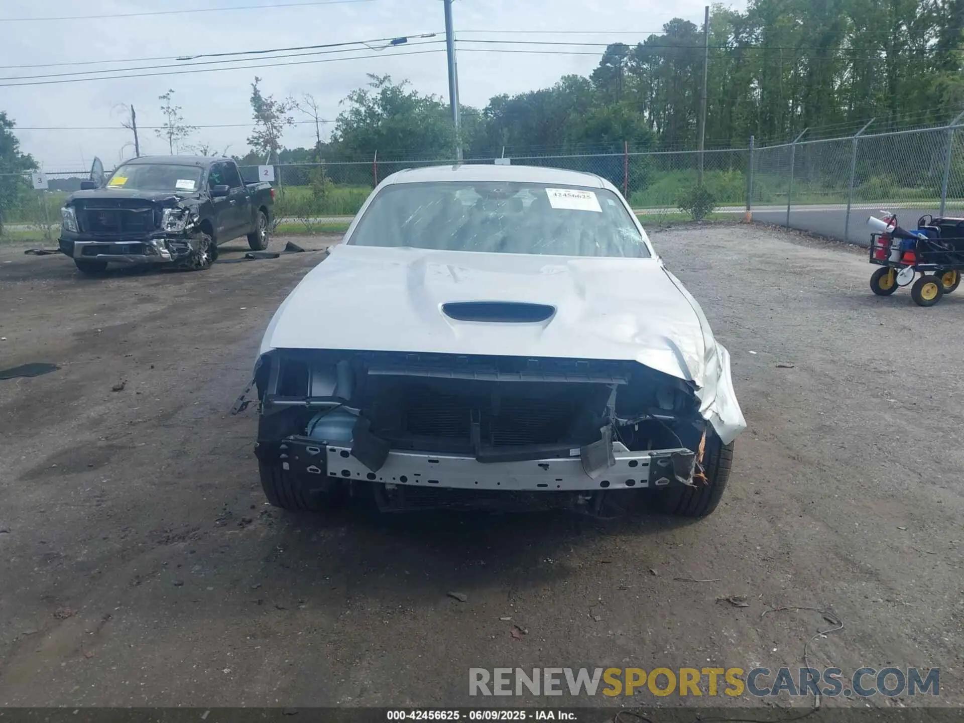 13 Photograph of a damaged car 2C3CDZKG3NH196507 DODGE CHALLENGER 2022