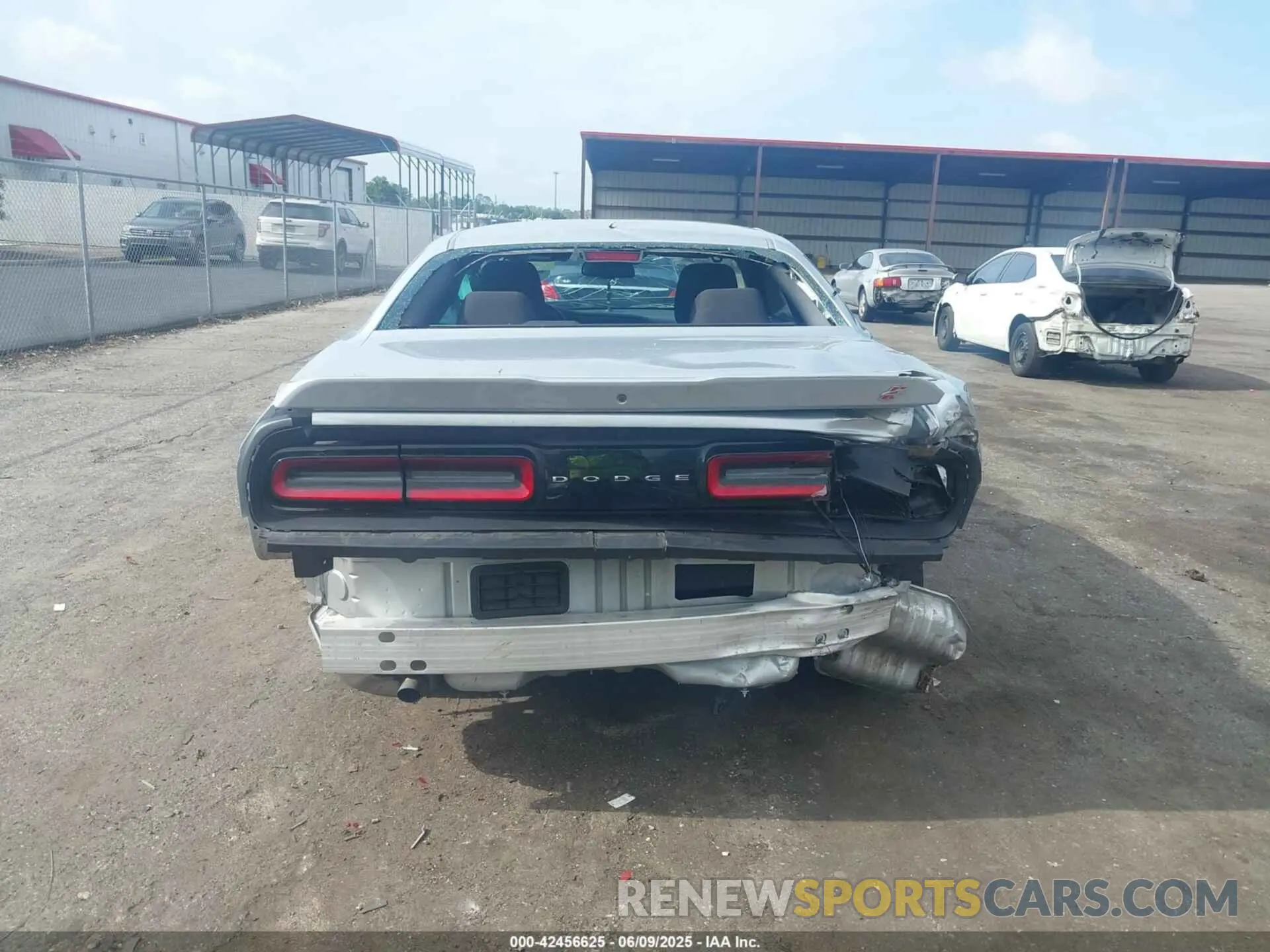 17 Photograph of a damaged car 2C3CDZKG3NH196507 DODGE CHALLENGER 2022