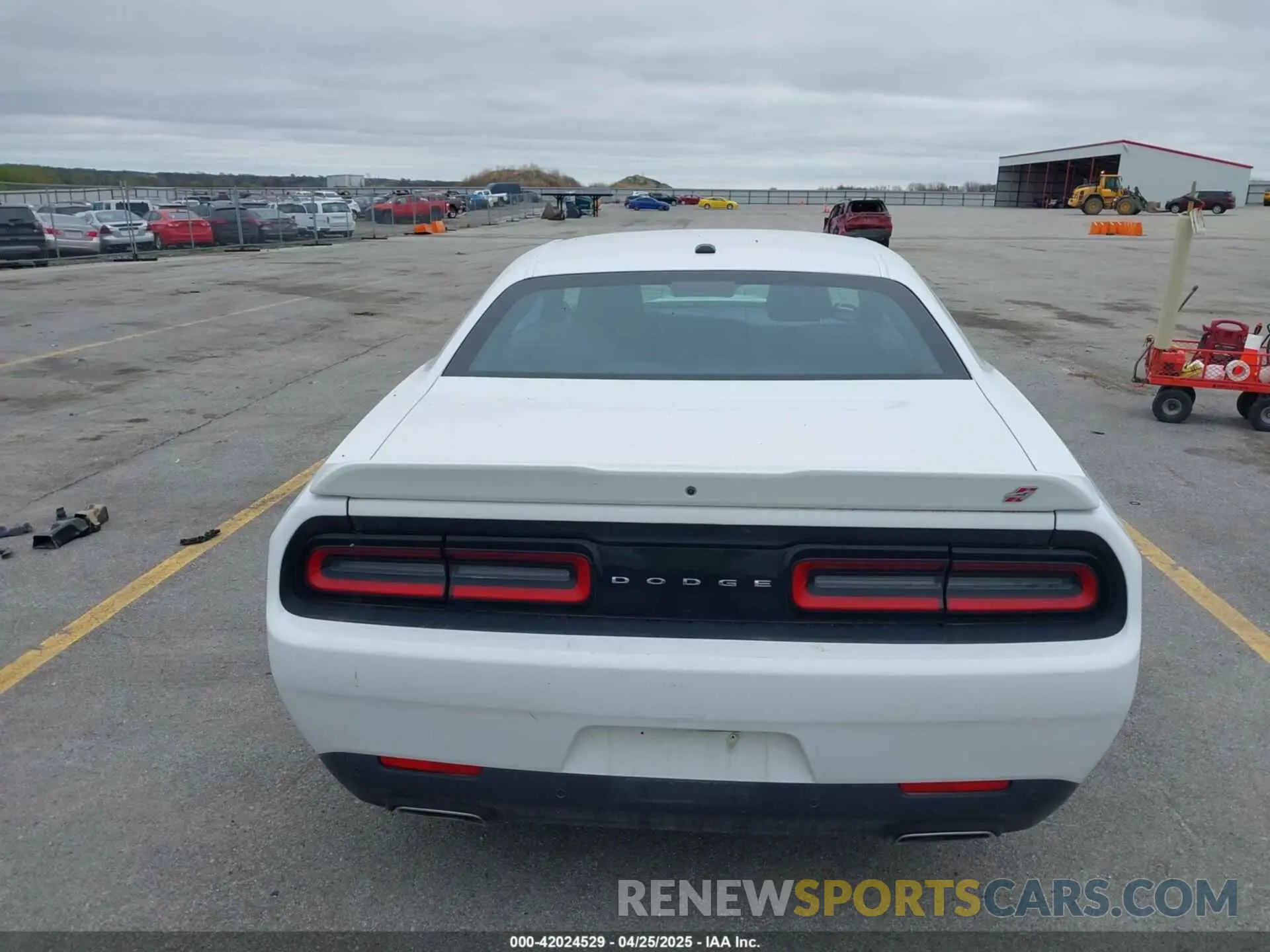 16 Photograph of a damaged car 2C3CDZKG5NH205854 DODGE CHALLENGER 2022