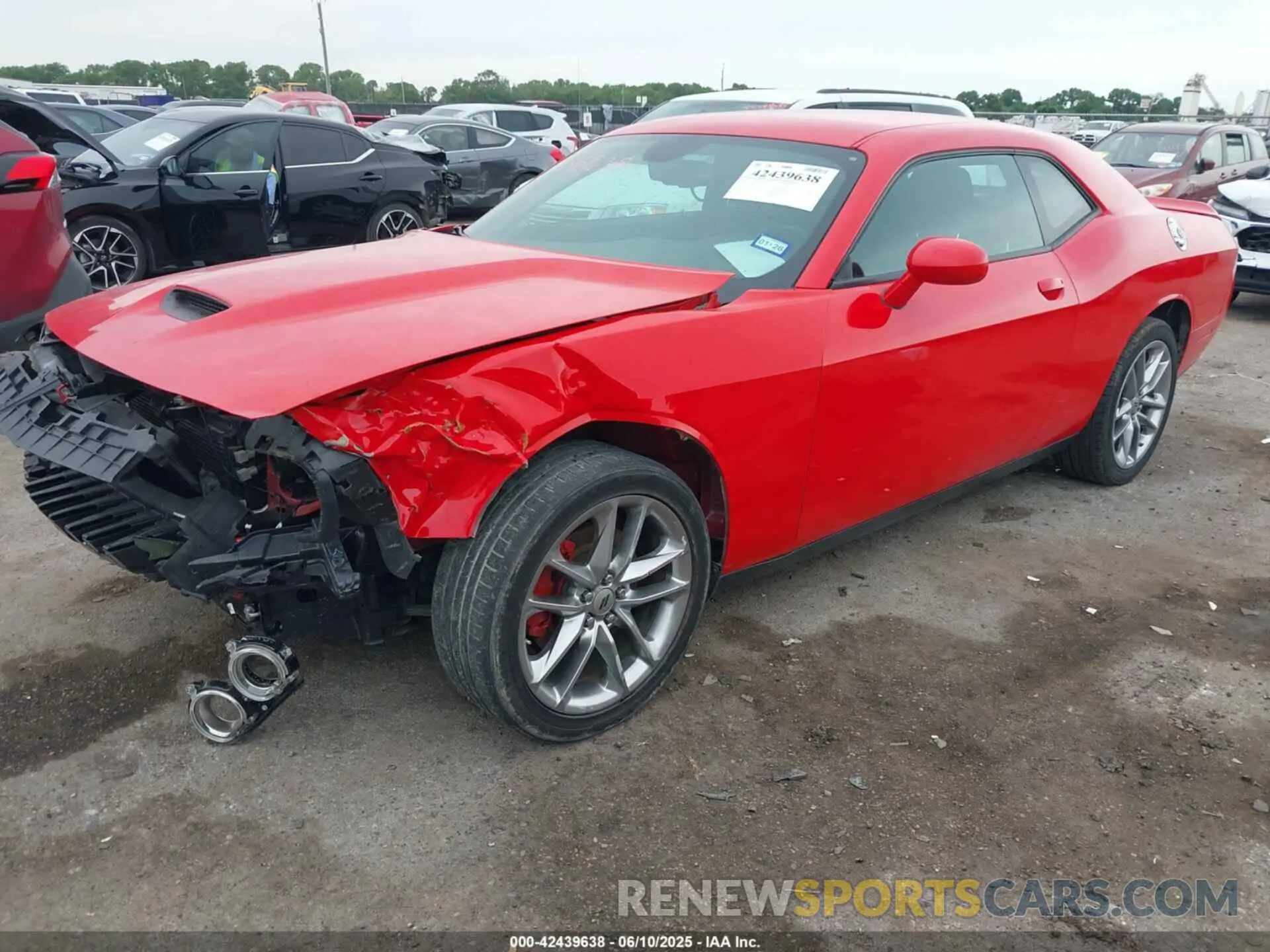 2 Photograph of a damaged car 2C3CDZKG5NH223738 DODGE CHALLENGER 2022