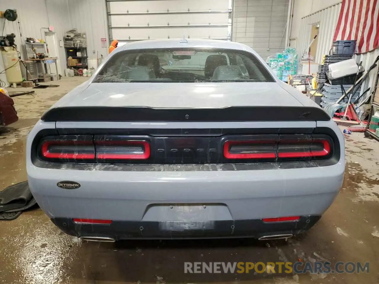 6 Photograph of a damaged car 2C3CDZKG6NH234392 DODGE CHALLENGER 2022