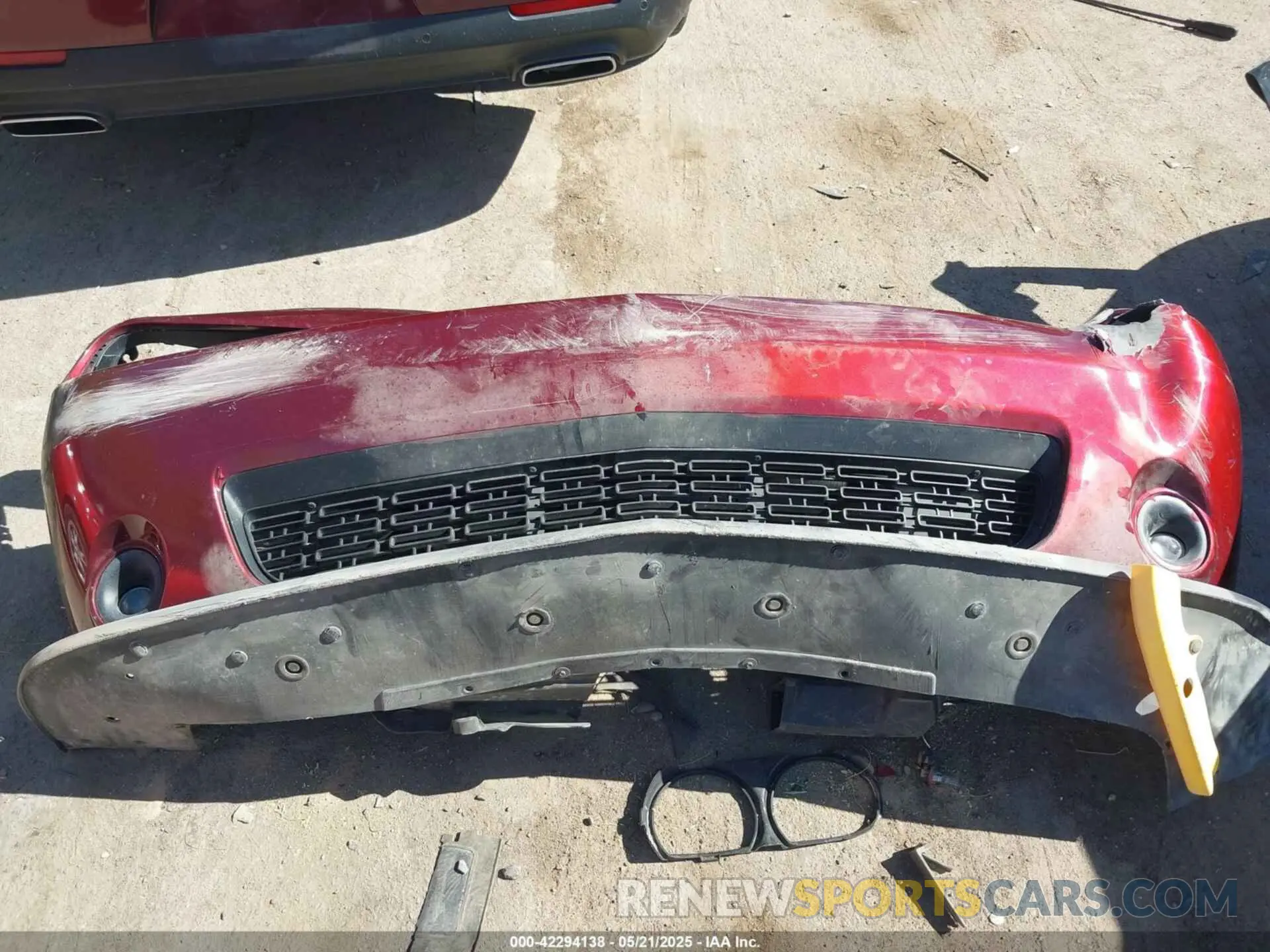 12 Photograph of a damaged car 2C3CDZKG7NH238919 DODGE CHALLENGER 2022