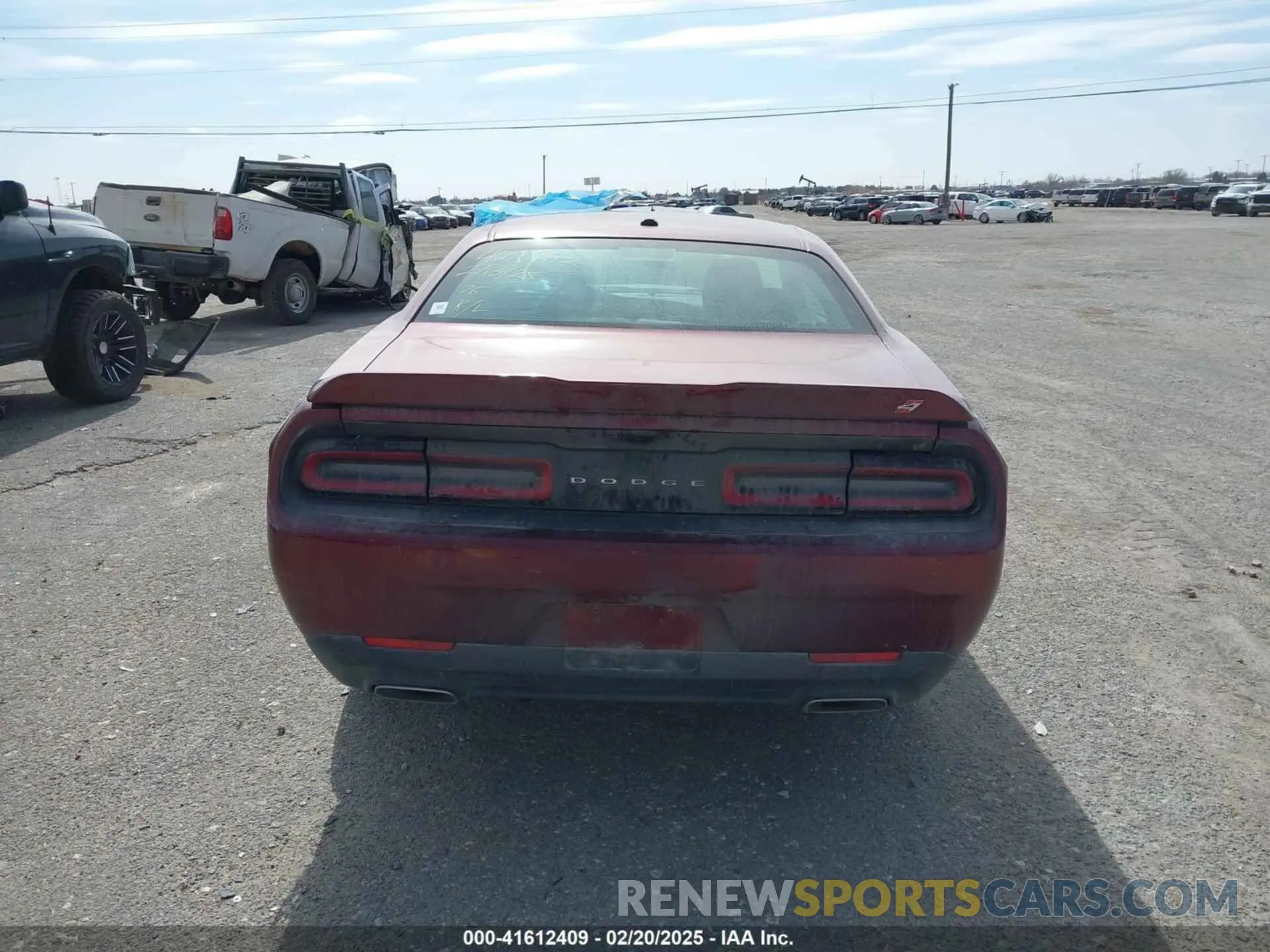 16 Photograph of a damaged car 2C3CDZKG8NH219280 DODGE CHALLENGER 2022