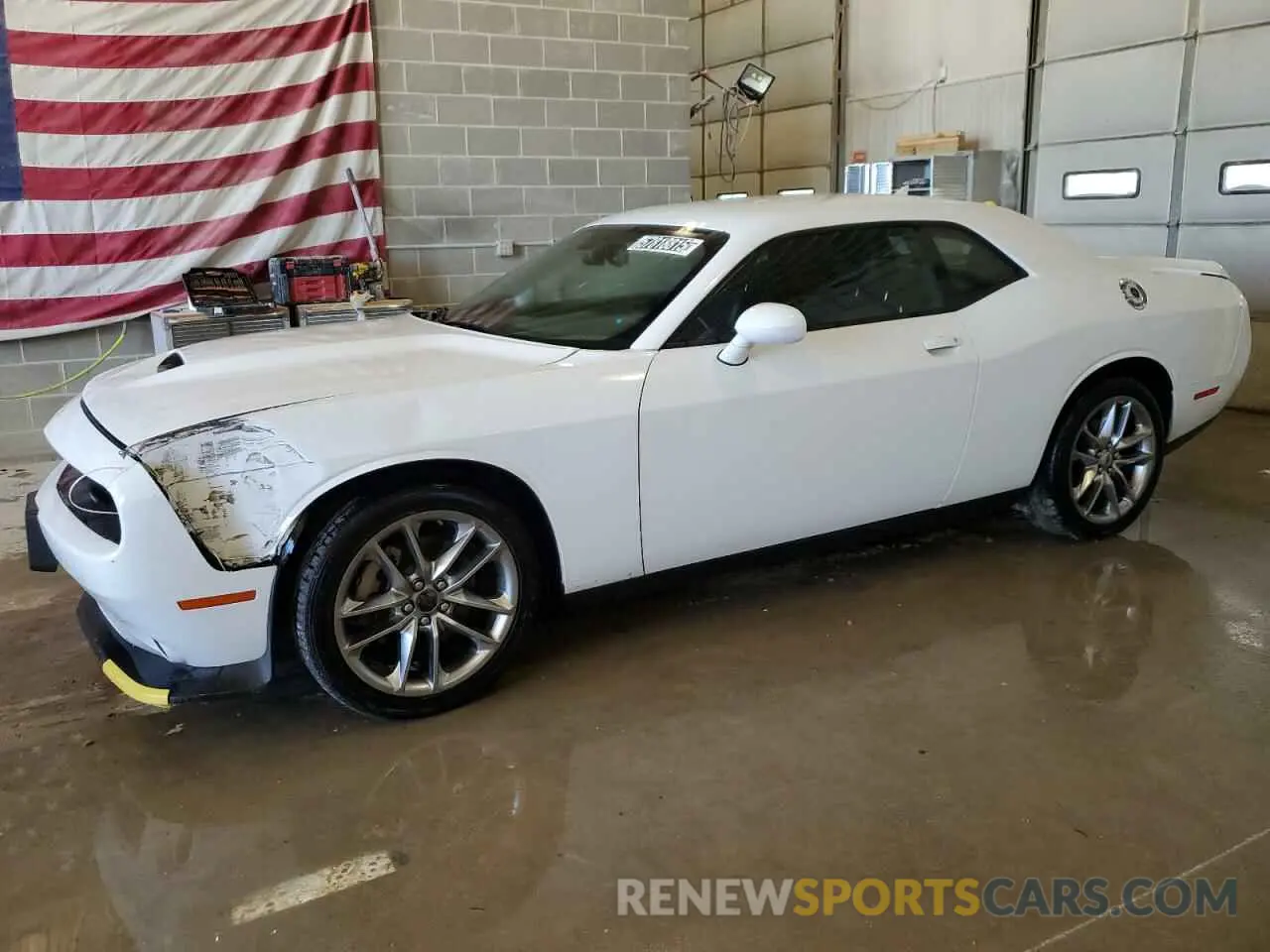 1 Photograph of a damaged car 2C3CDZKG8NH247726 DODGE CHALLENGER 2022