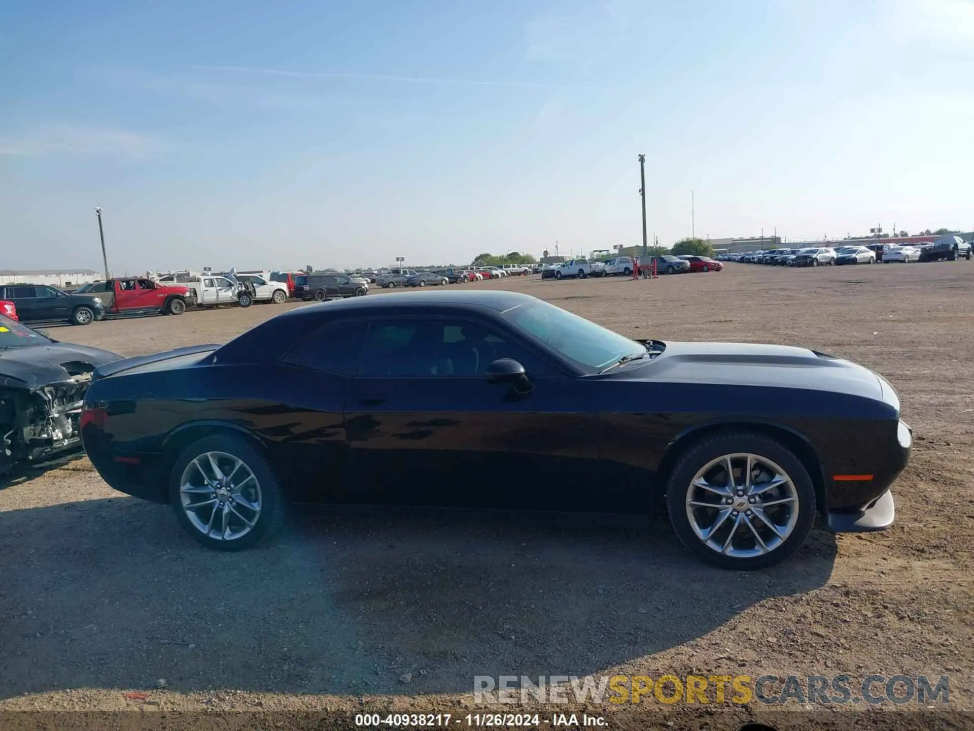13 Photograph of a damaged car 2C3CDZKGXNH185830 DODGE CHALLENGER 2022