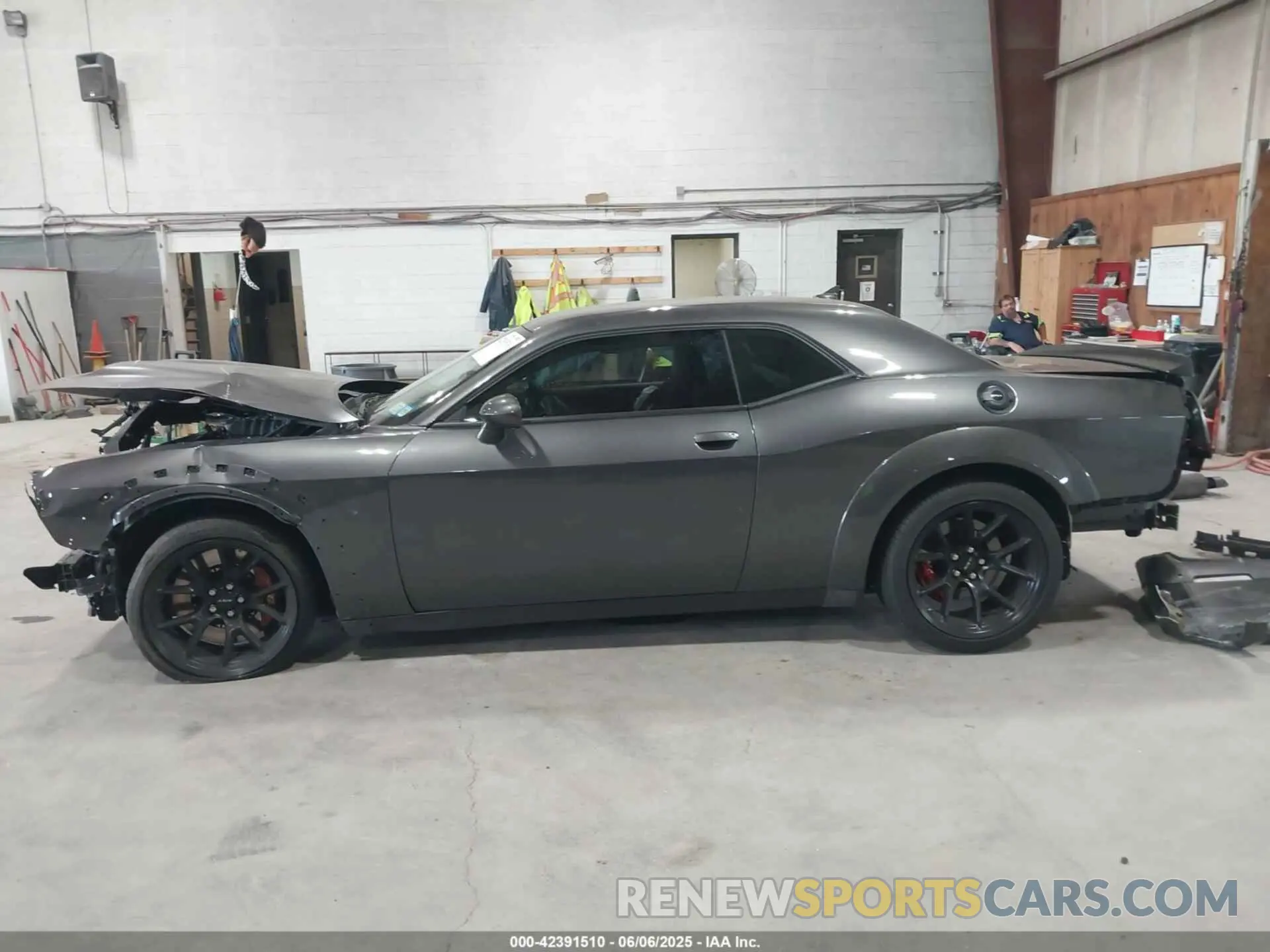 15 Photograph of a damaged car 2C3CDZL92NH100298 DODGE CHALLENGER 2022