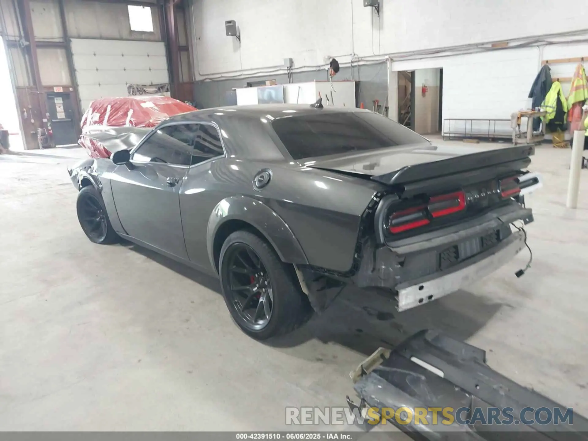 3 Photograph of a damaged car 2C3CDZL92NH100298 DODGE CHALLENGER 2022