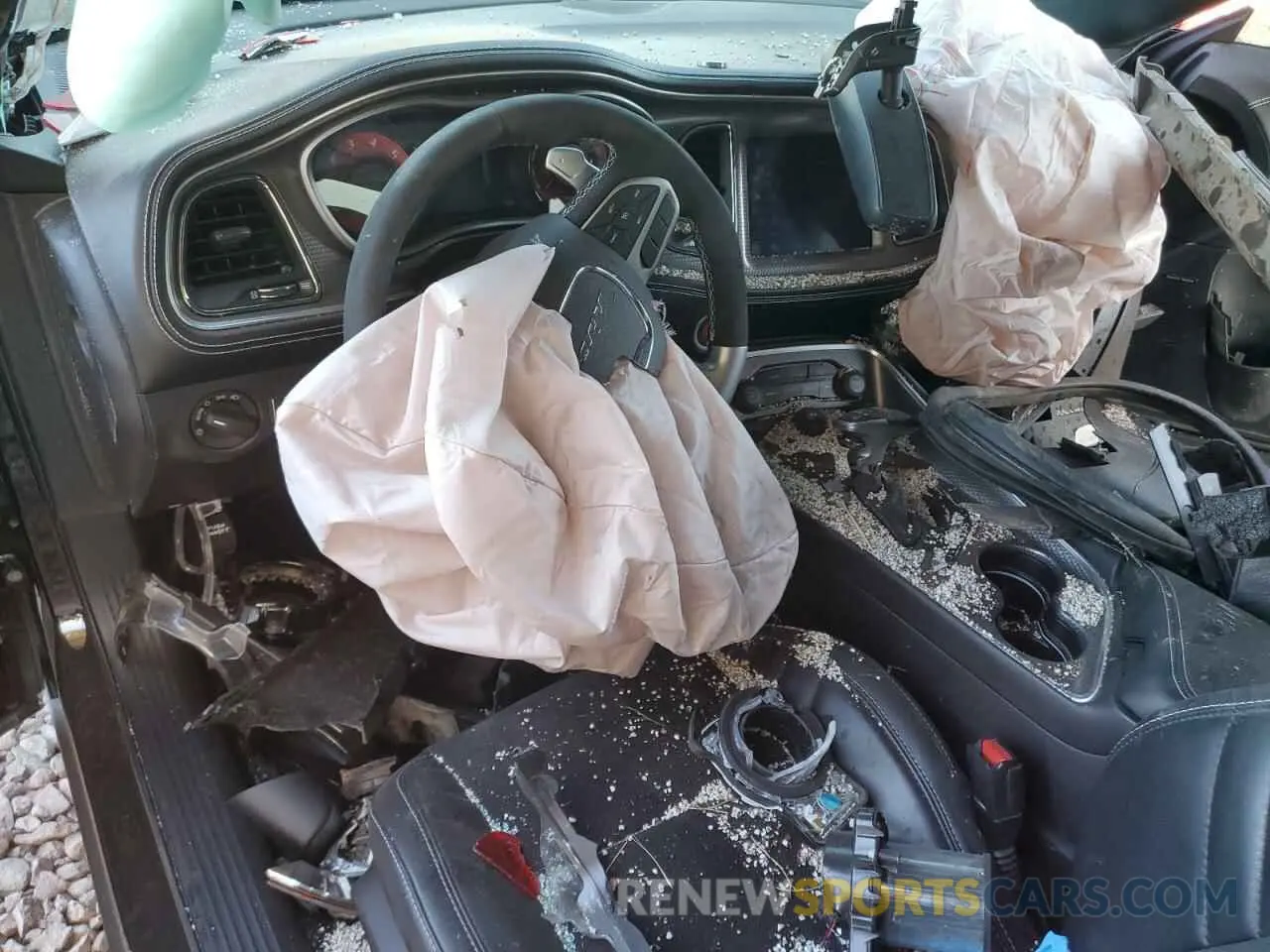 8 Photograph of a damaged car 2C3CDZL94NH147235 DODGE CHALLENGER 2022