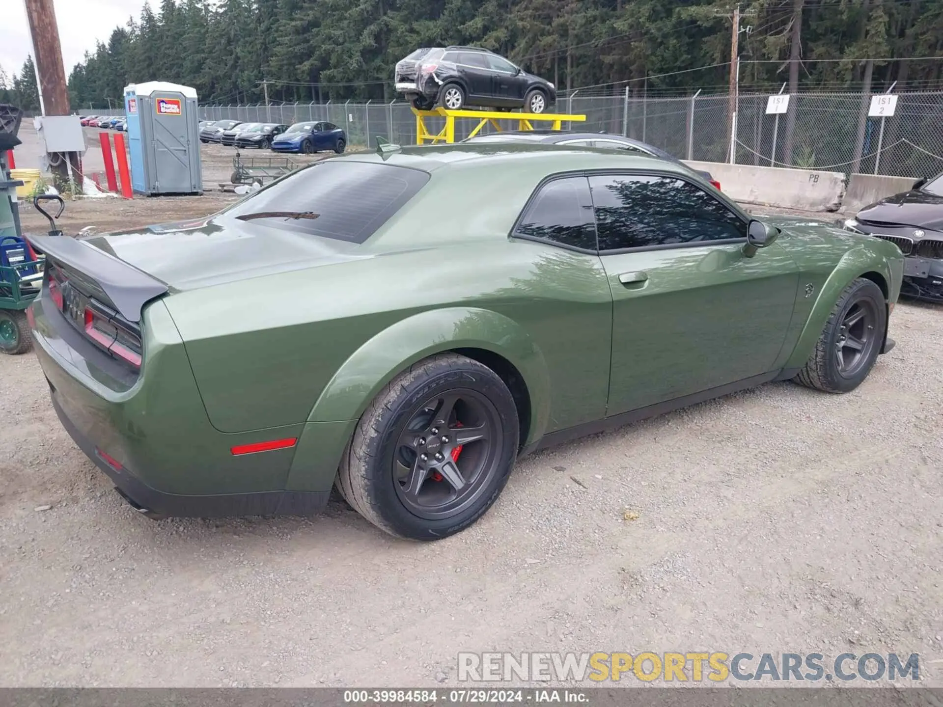 4 Photograph of a damaged car 2C3CDZL95NH147812 DODGE CHALLENGER 2022