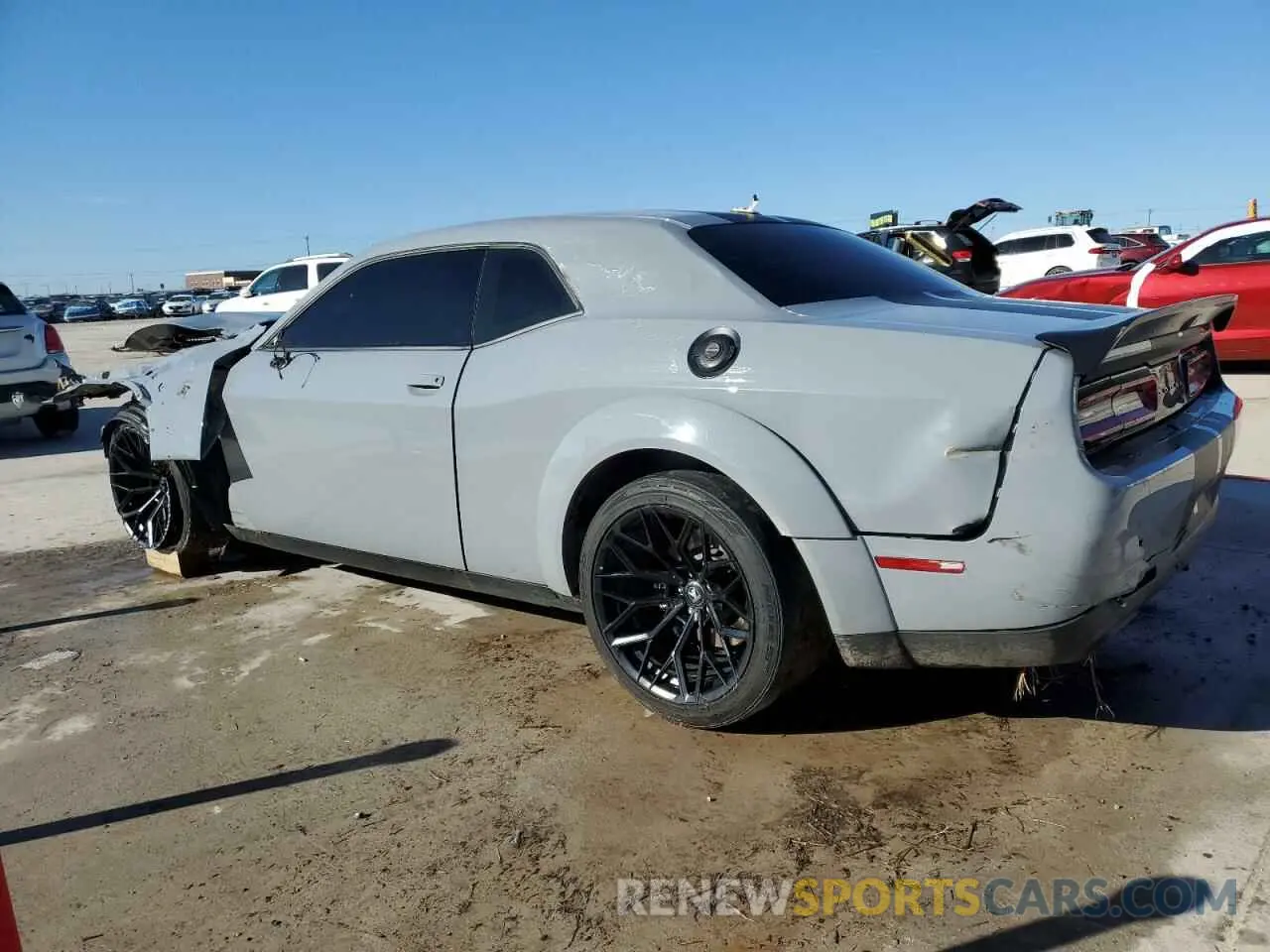 2 Photograph of a damaged car 2C3CDZL98NH226312 DODGE CHALLENGER 2022