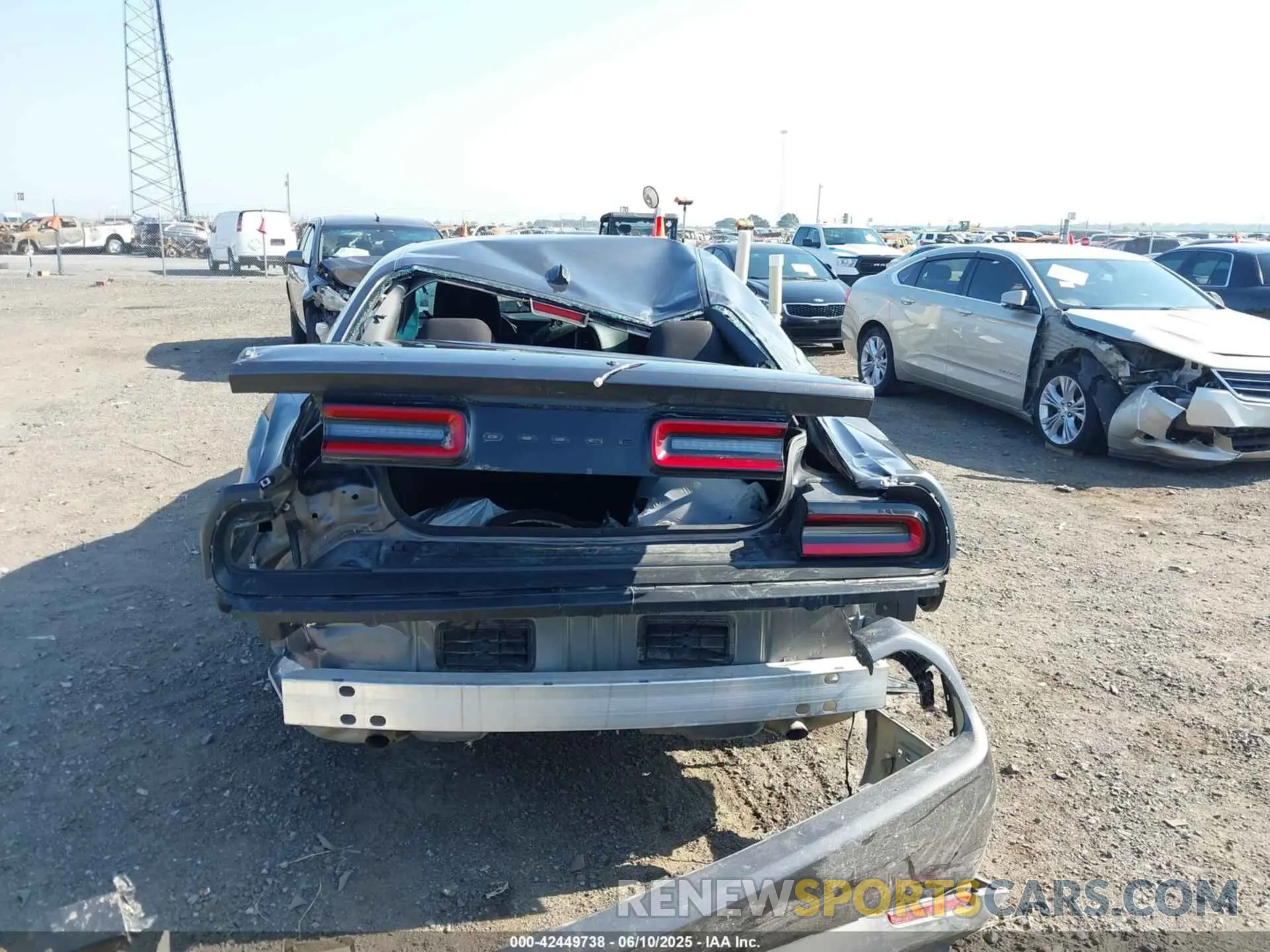 15 Photograph of a damaged car 2C3CDZAG1PH512684 DODGE CHALLENGER 2023