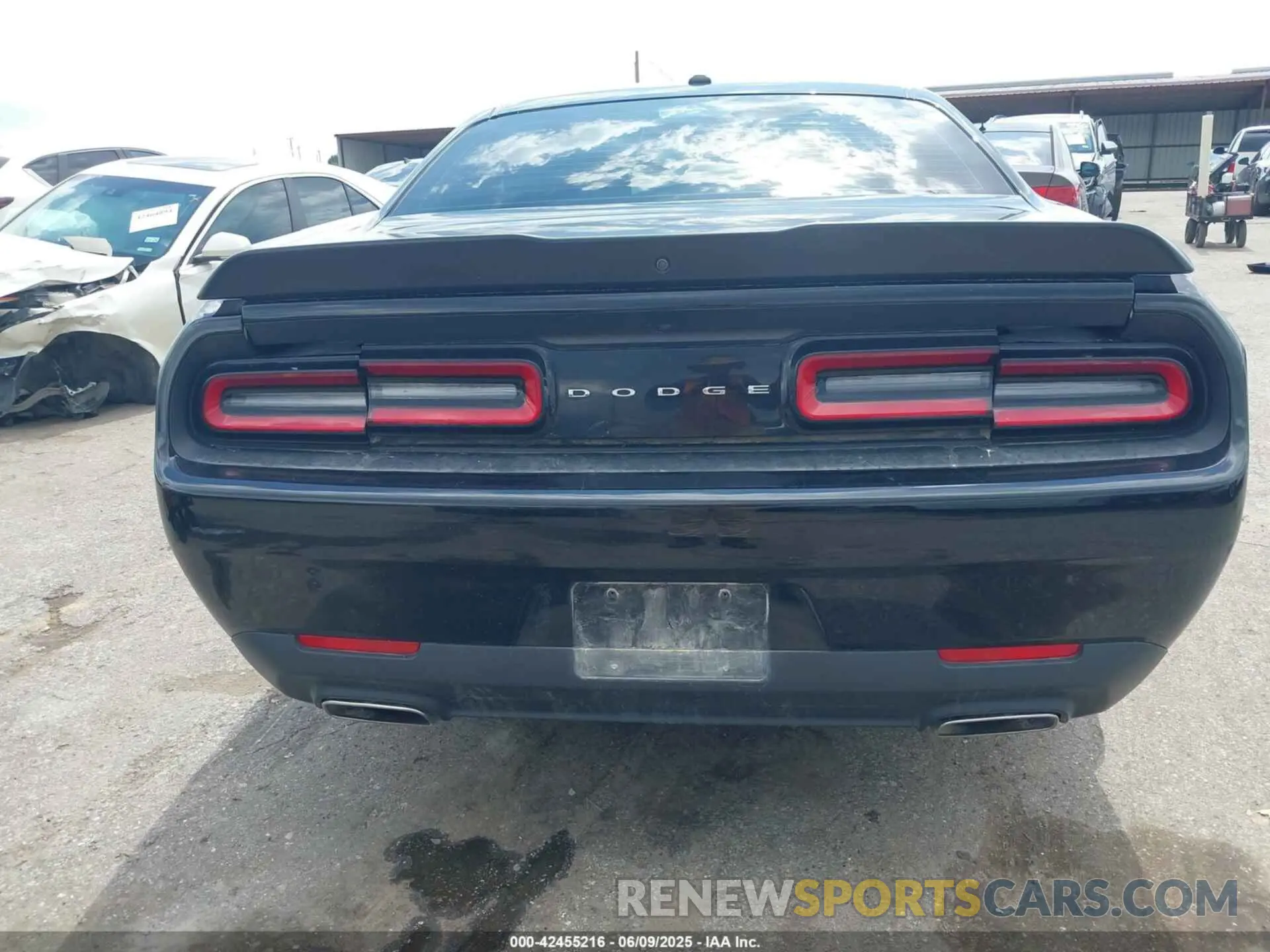 16 Photograph of a damaged car 2C3CDZAG1PH526326 DODGE CHALLENGER 2023