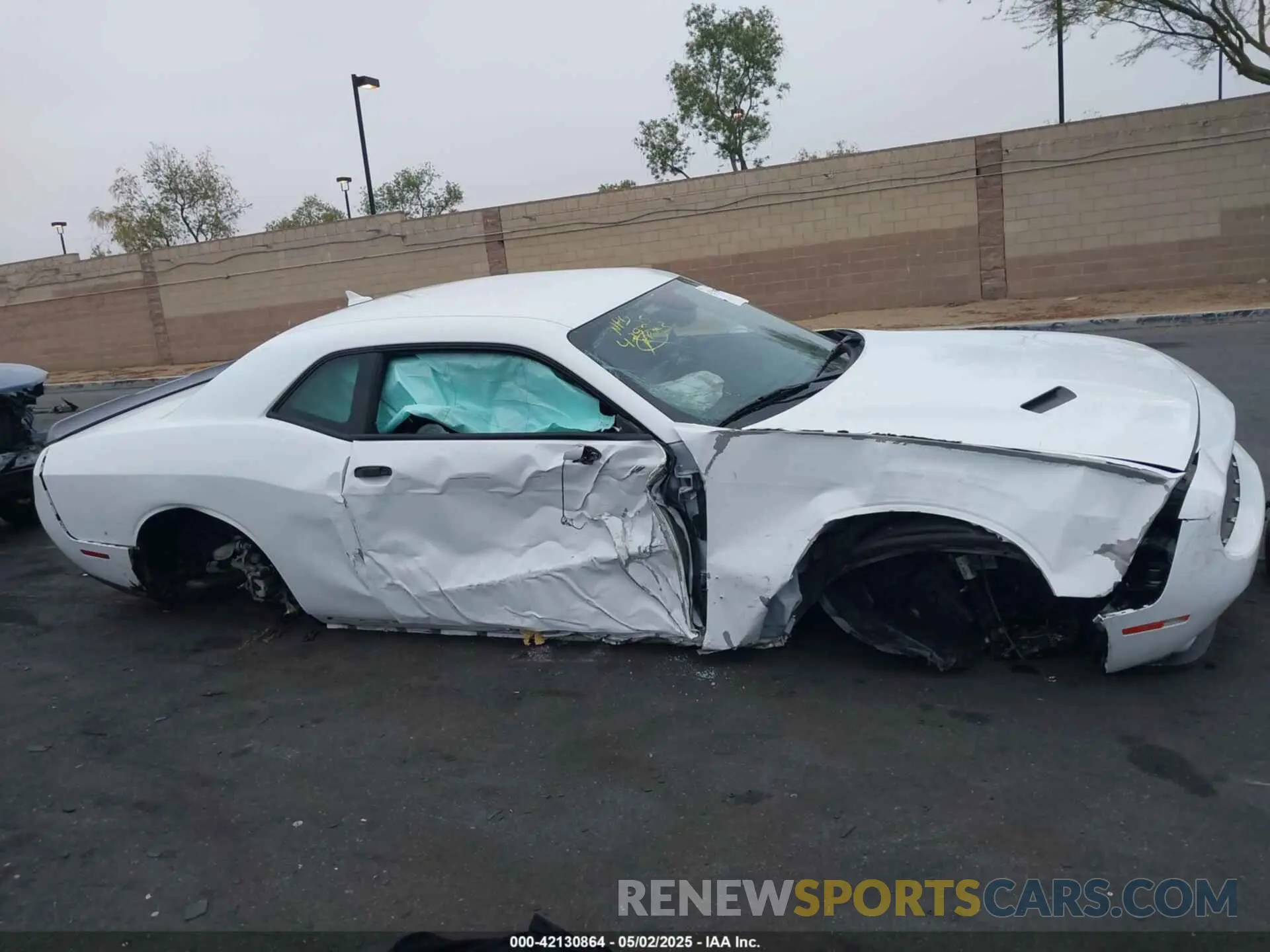 14 Photograph of a damaged car 2C3CDZAG5PH563251 DODGE CHALLENGER 2023