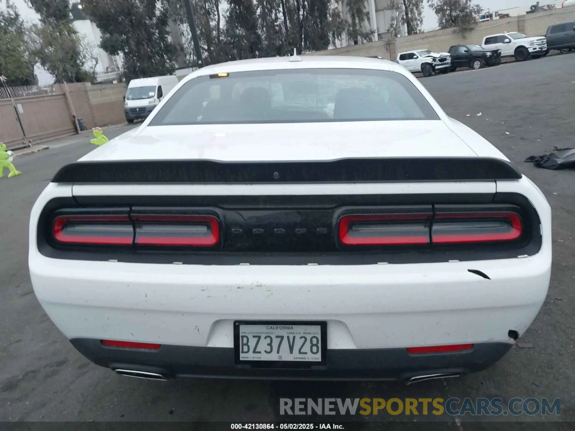 17 Photograph of a damaged car 2C3CDZAG5PH563251 DODGE CHALLENGER 2023