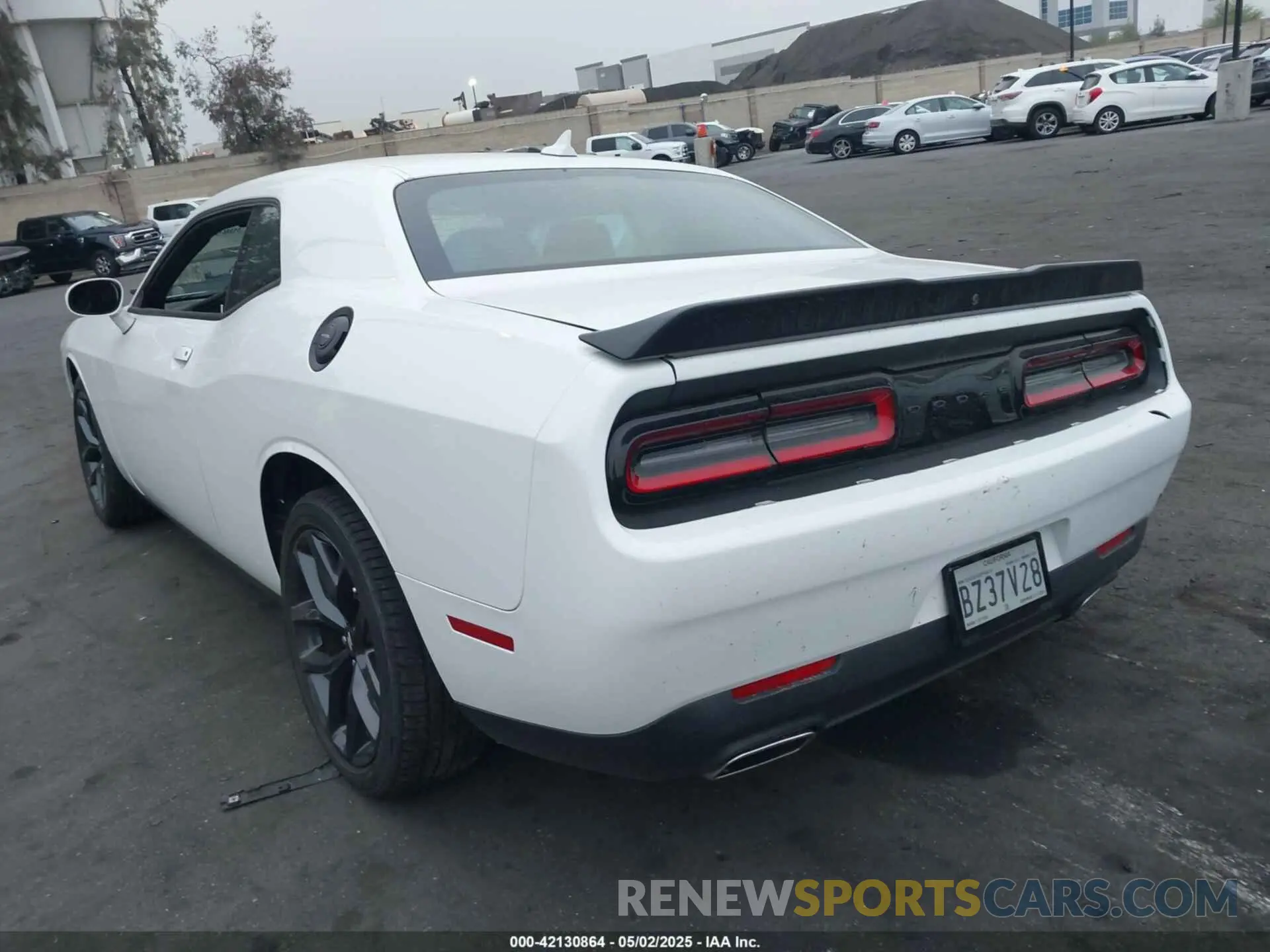 3 Photograph of a damaged car 2C3CDZAG5PH563251 DODGE CHALLENGER 2023